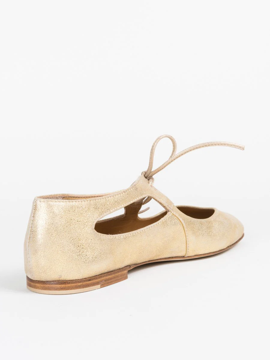 tie flat - Image 5