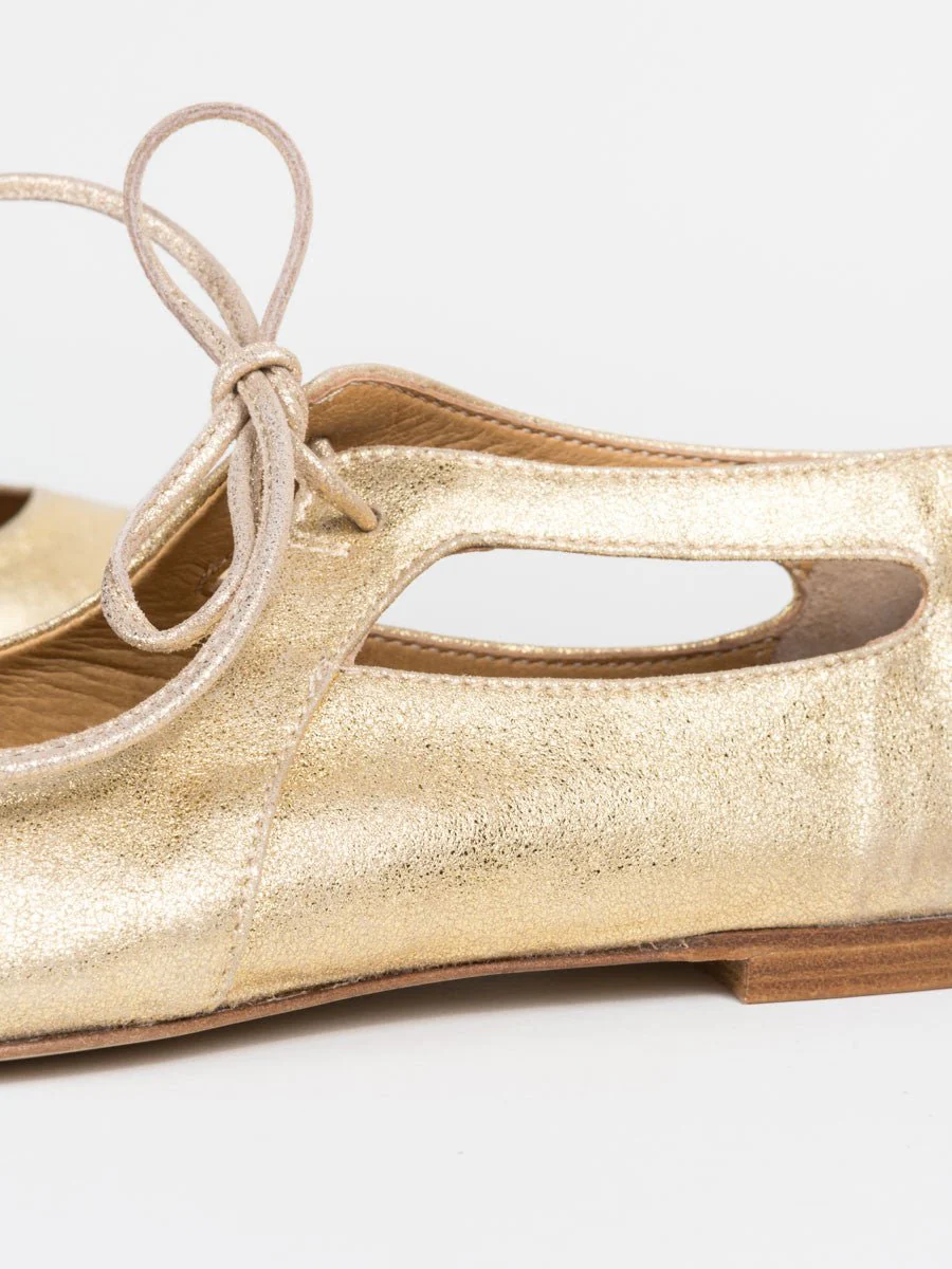 tie flat - Image 7