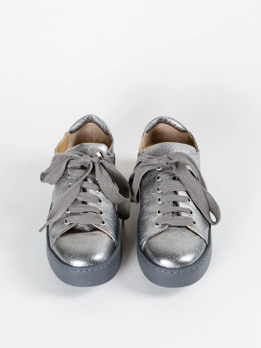 metallic sneaker - Image 3