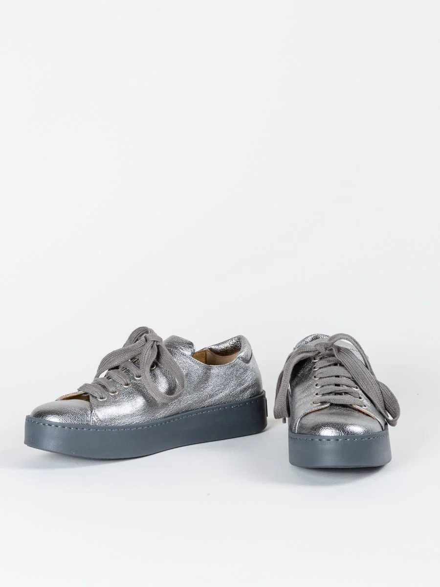 metallic sneaker - Image 6