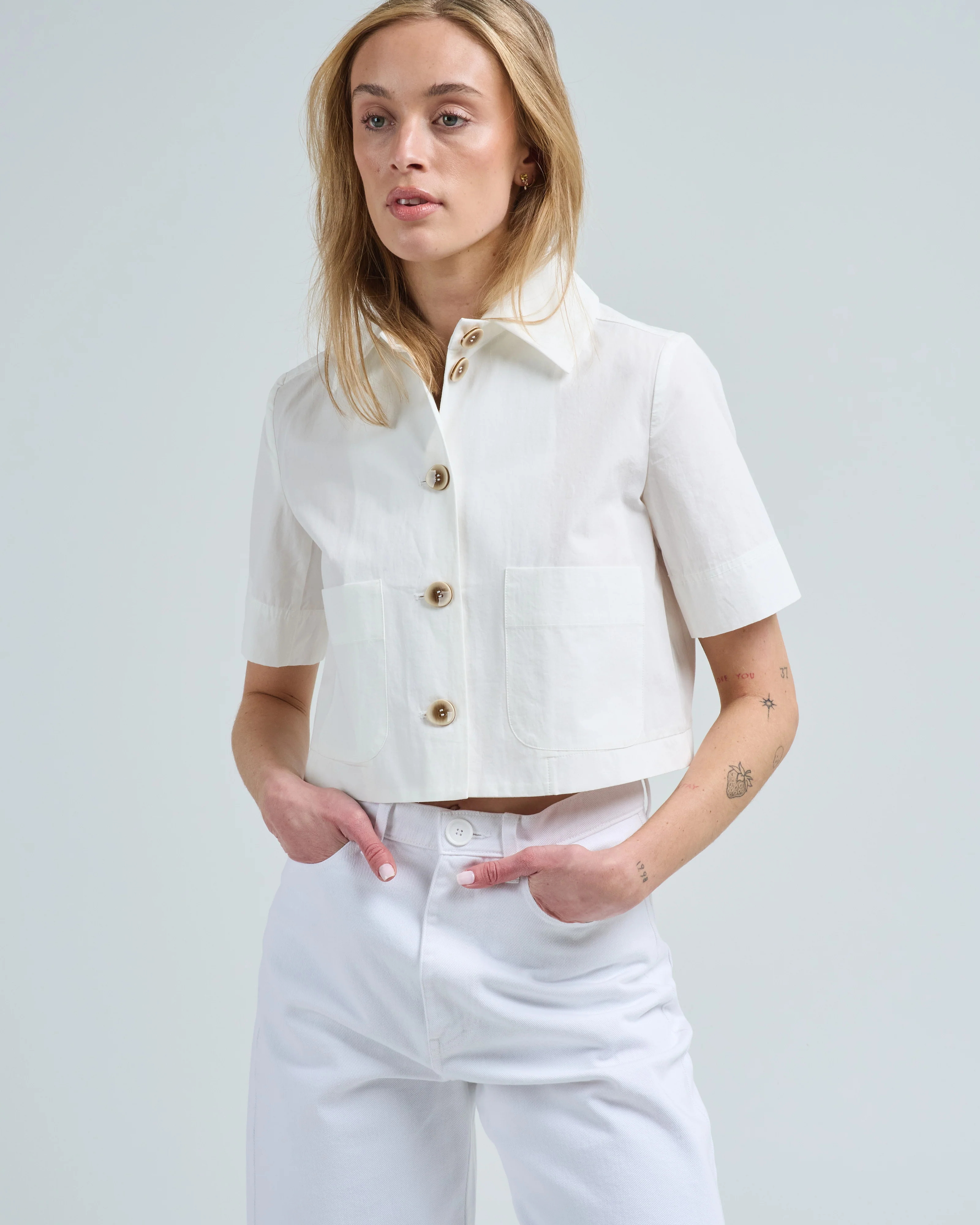short sleeve button up top - Image 2
