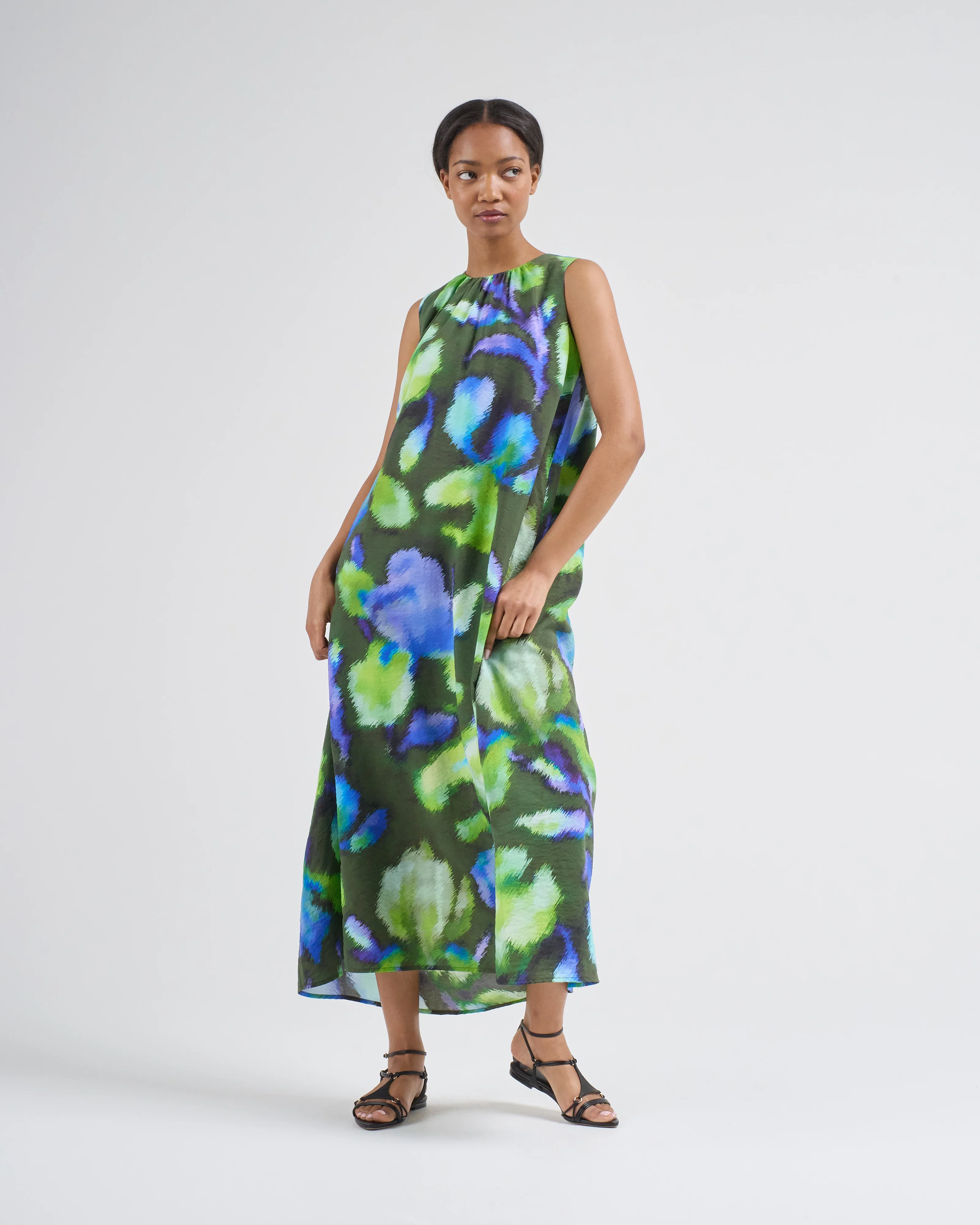 sleeveless dress with tie - Image 3
