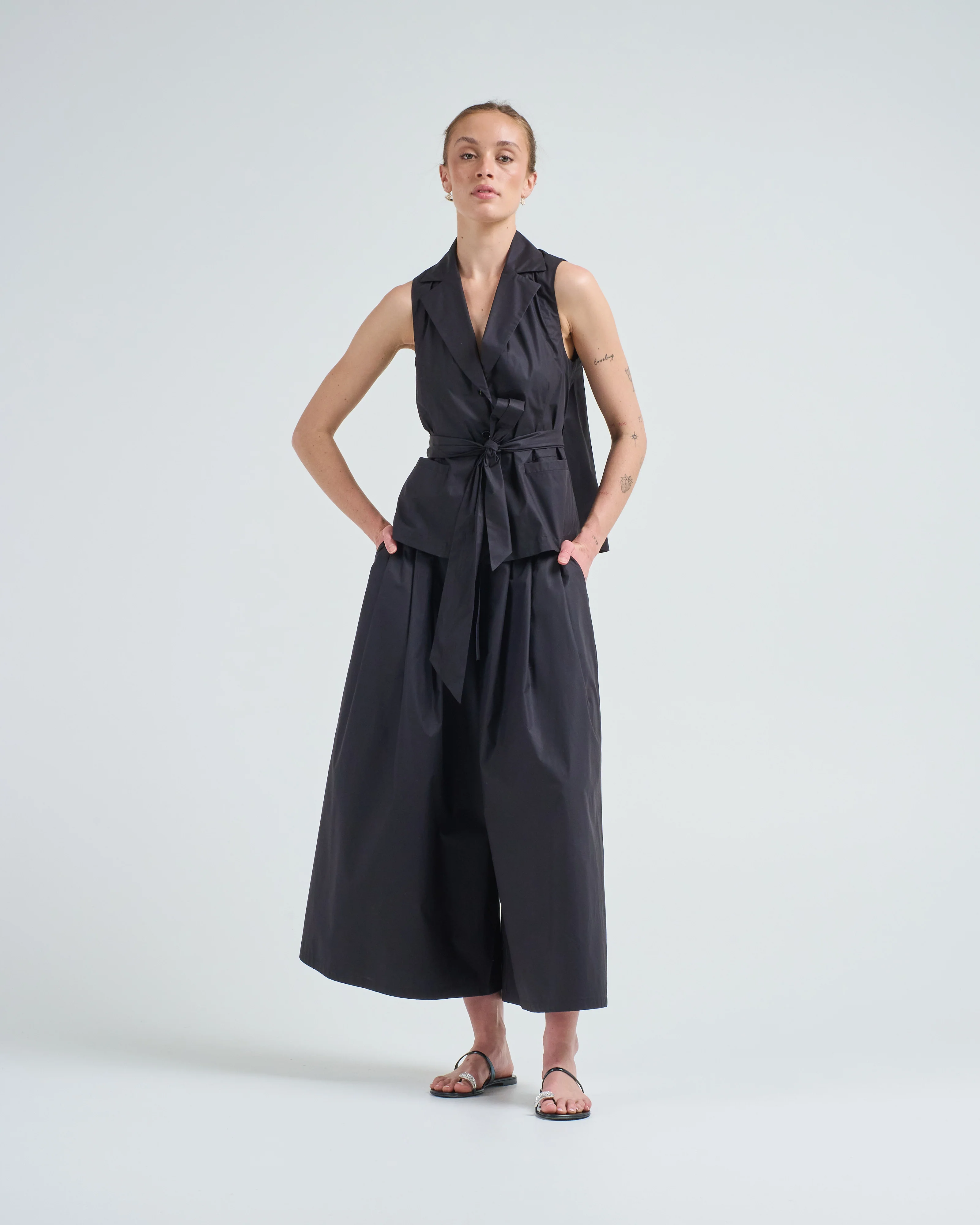 sleeveless front tie top - Image 2