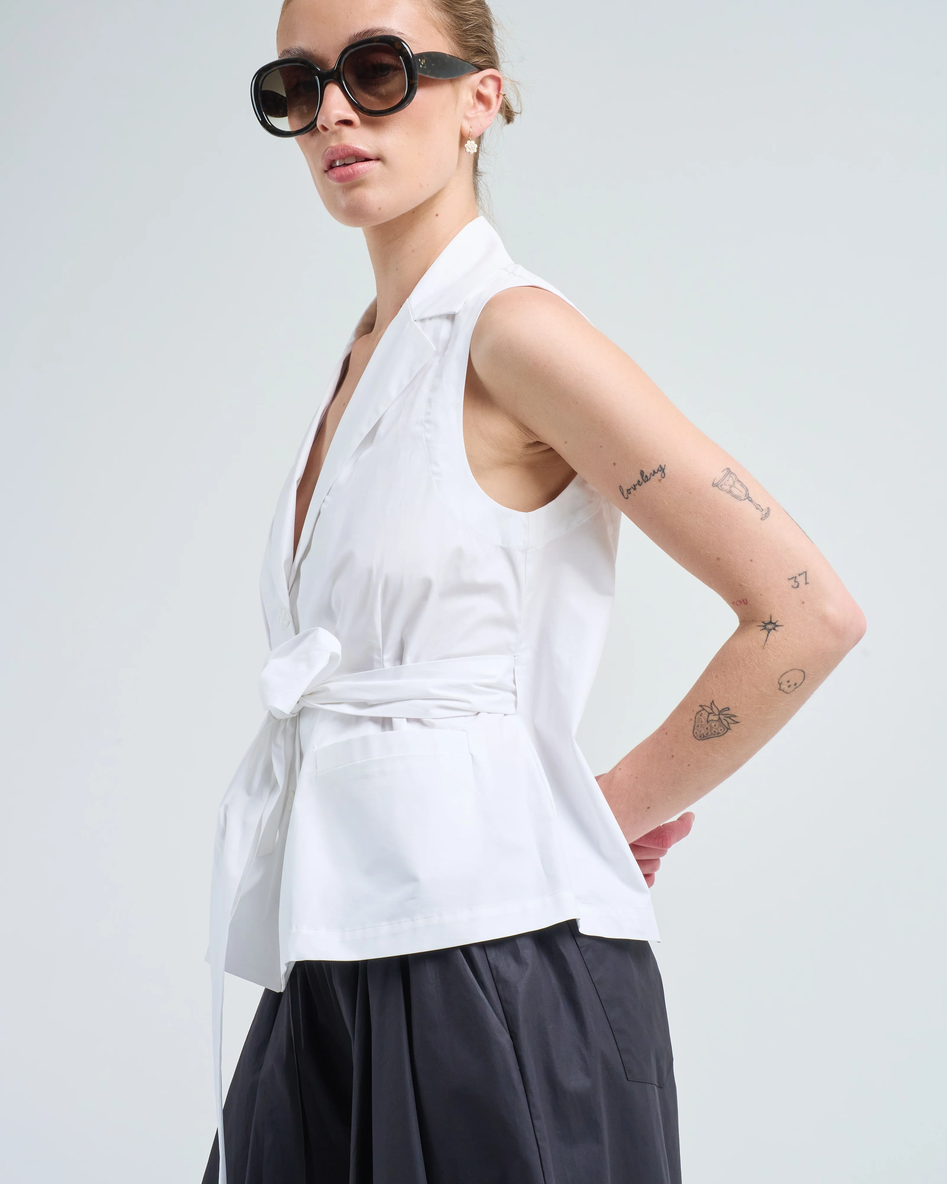 sleeveless front tie top - Image 5
