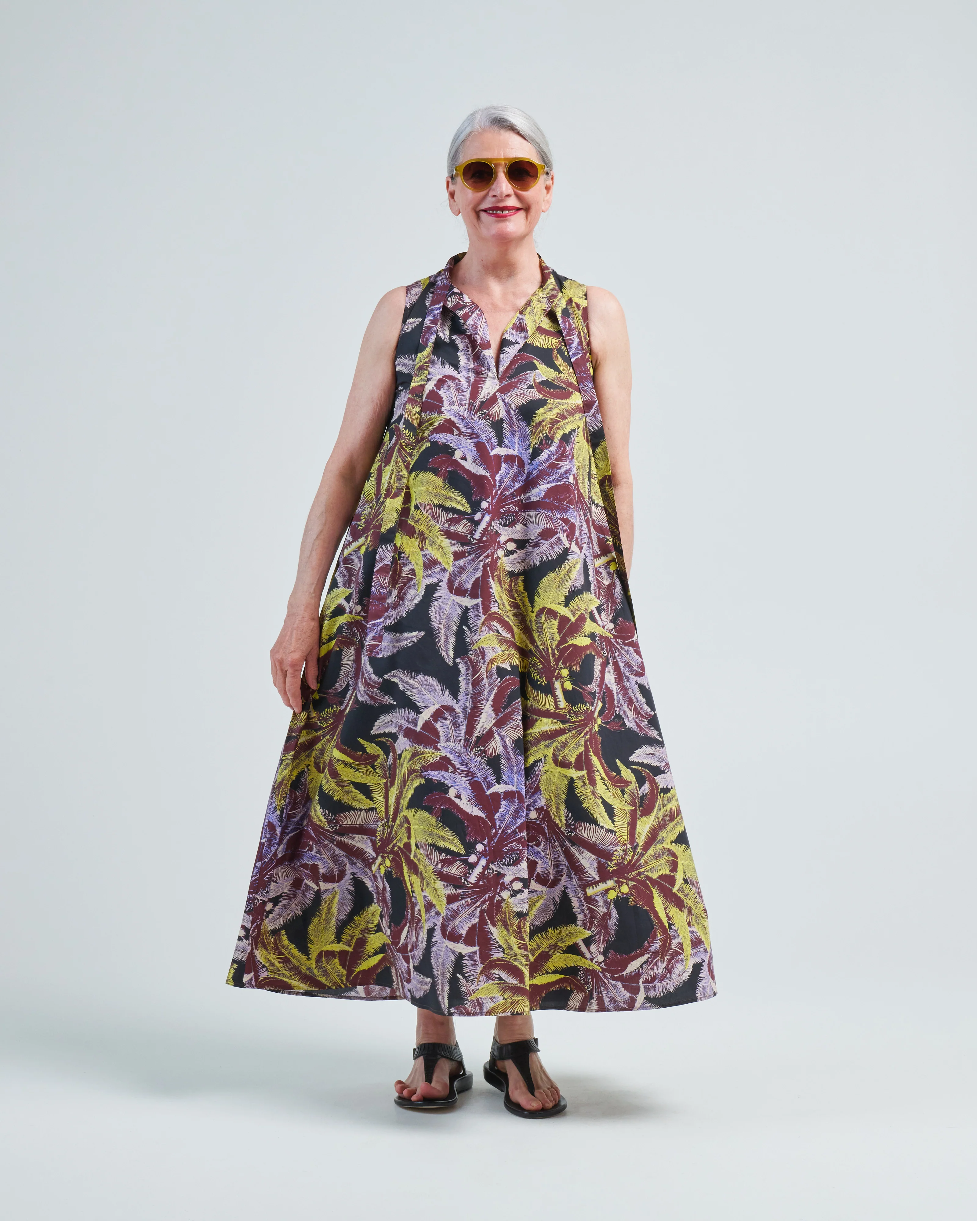 sleeveless printed dress - Image 2