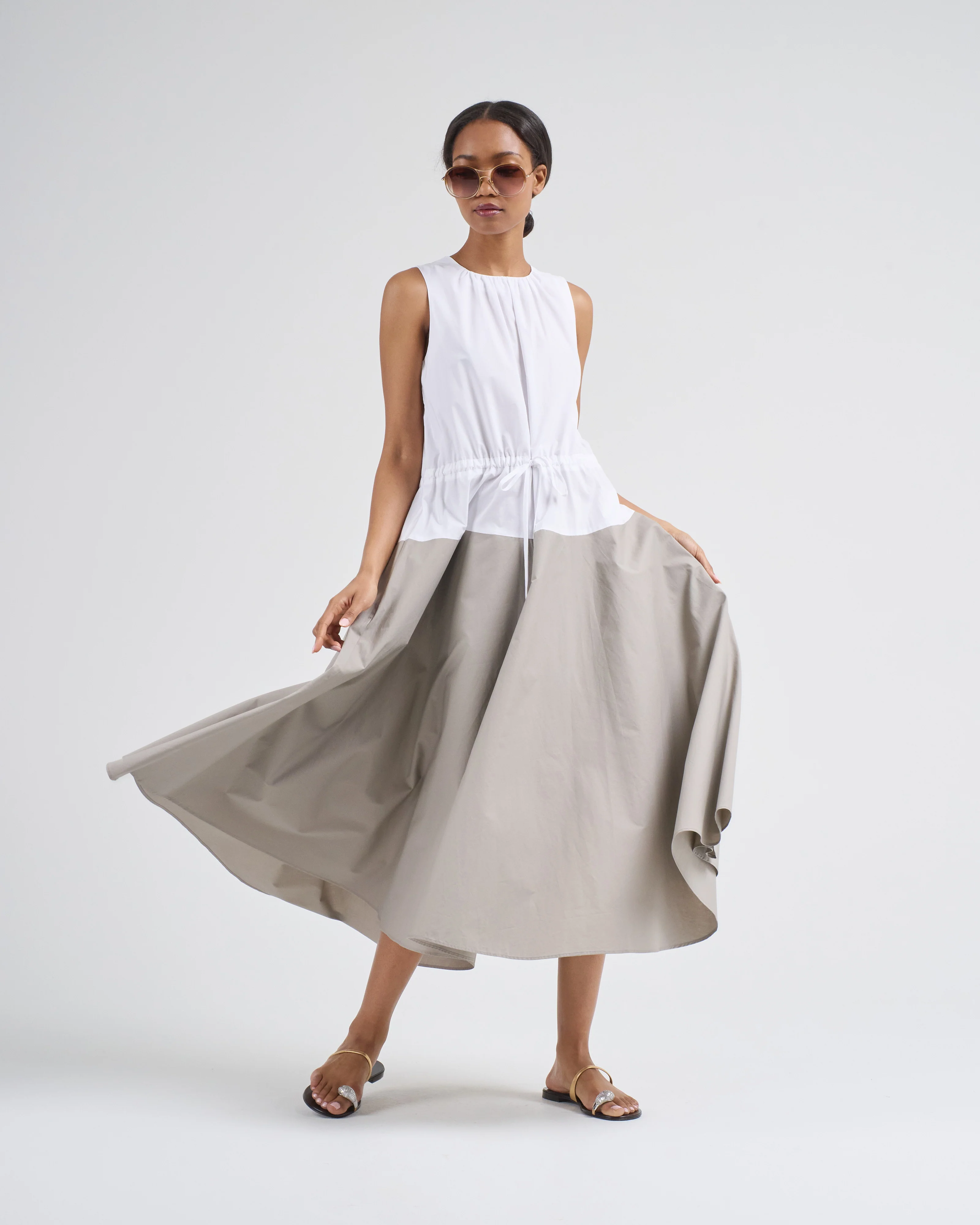 sleeveless ruched dress with tie - Image 2