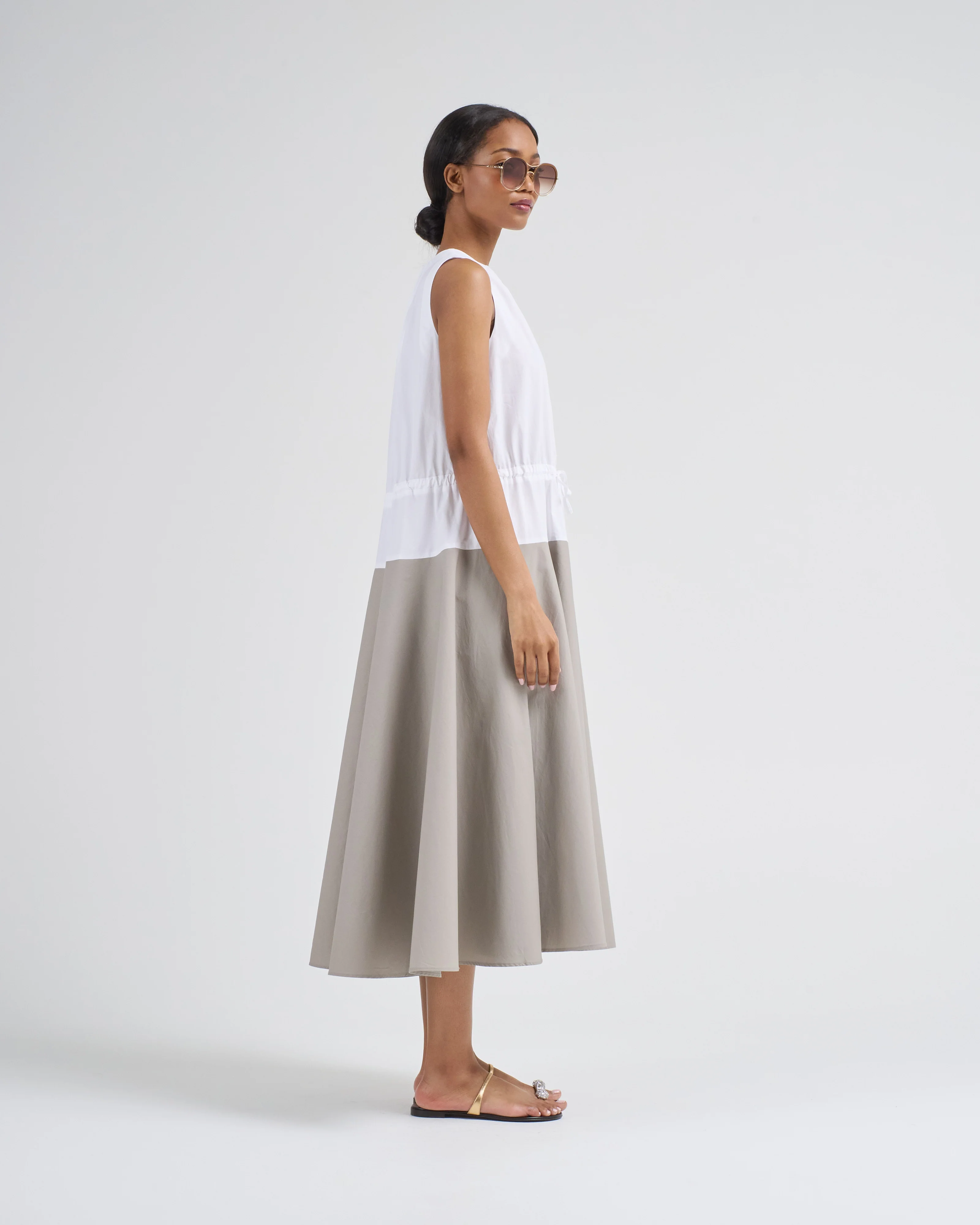 sleeveless ruched dress with tie - Image 3