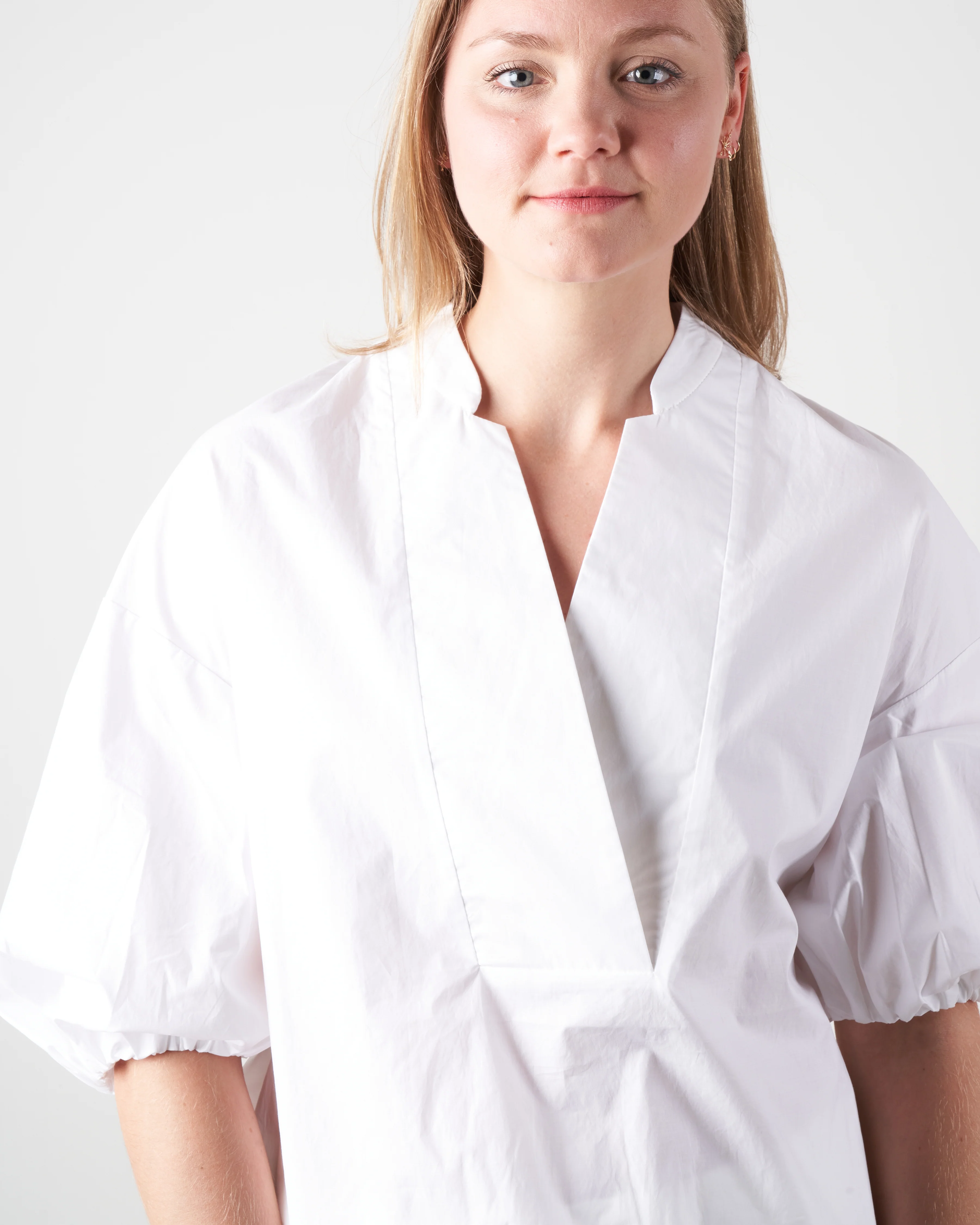 tunic w/ deep vee - white - Image 2