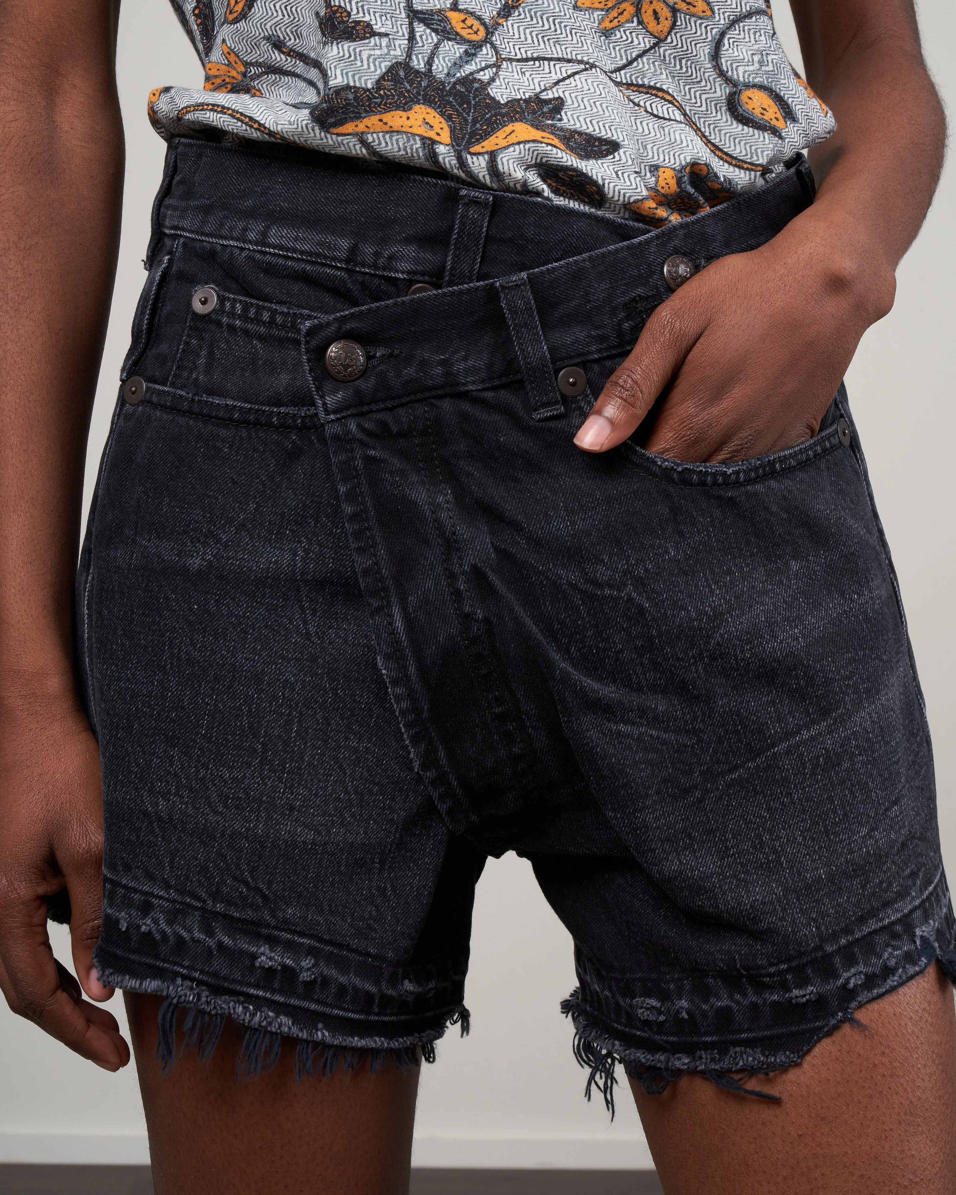 crossover short - jake black - Image 2