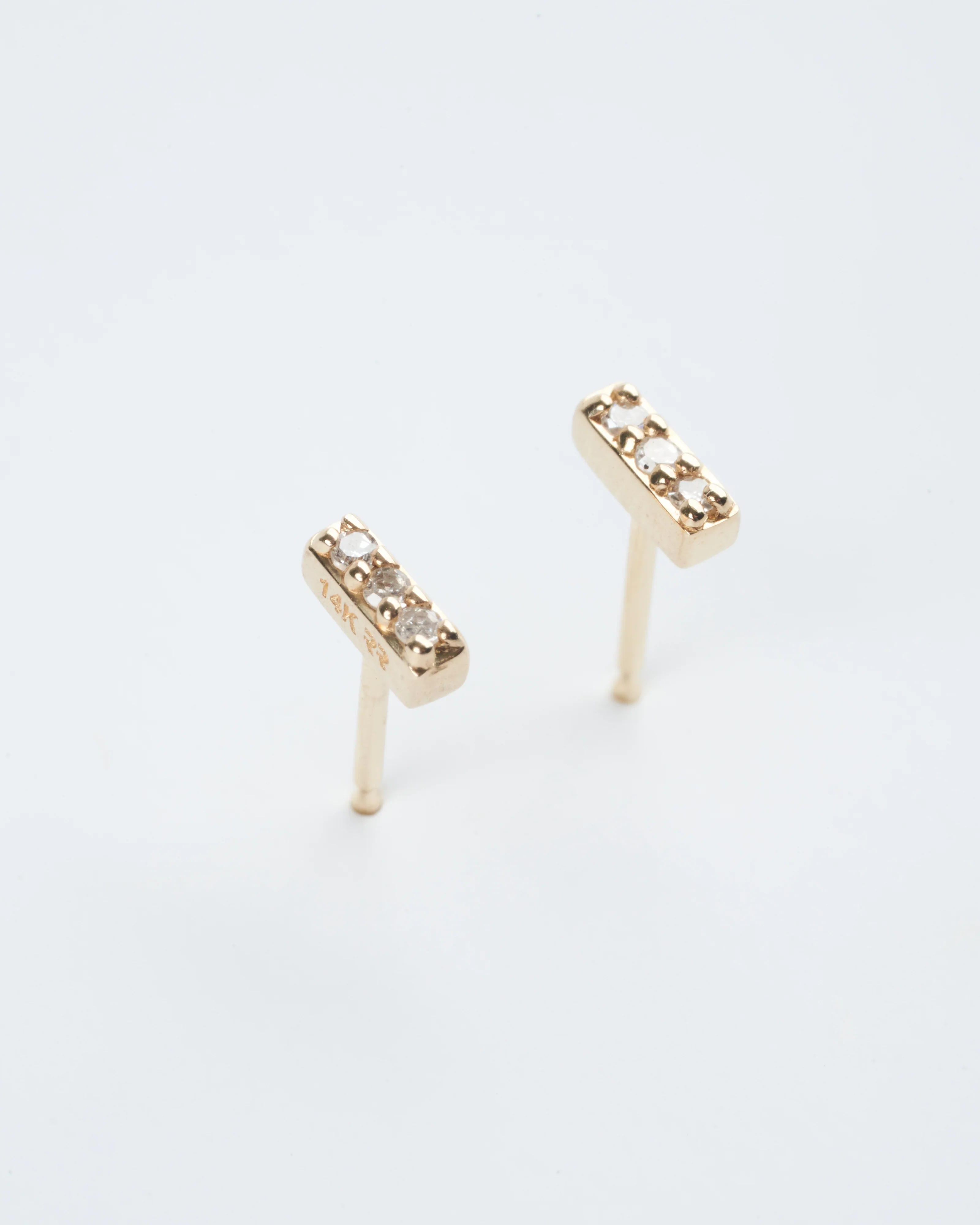 mini diamond bar stud earrings - gold - Image 2