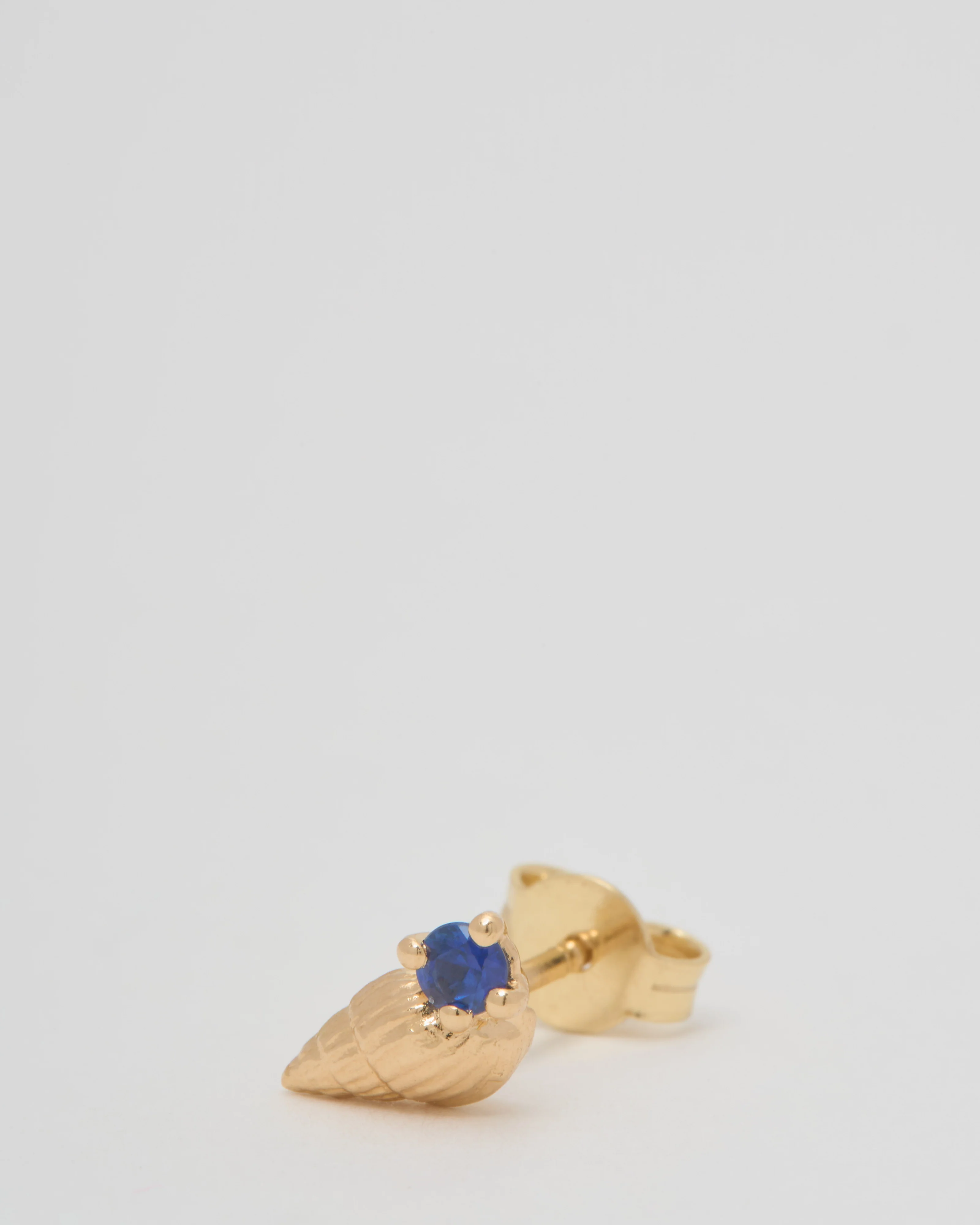 bitsy ursula stud with sapphire