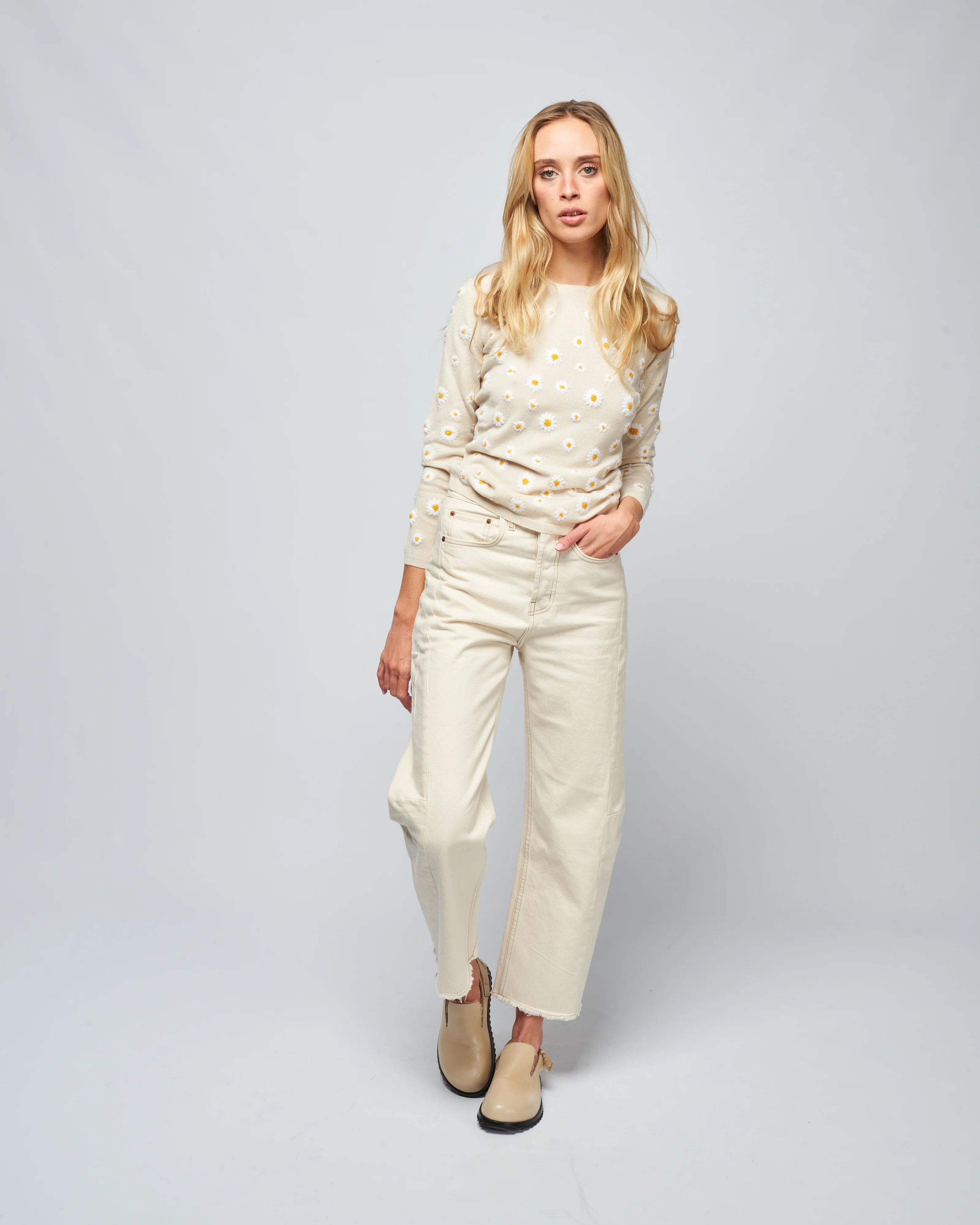 embroidered cashmere crew neck- daisies - cream - Image 2