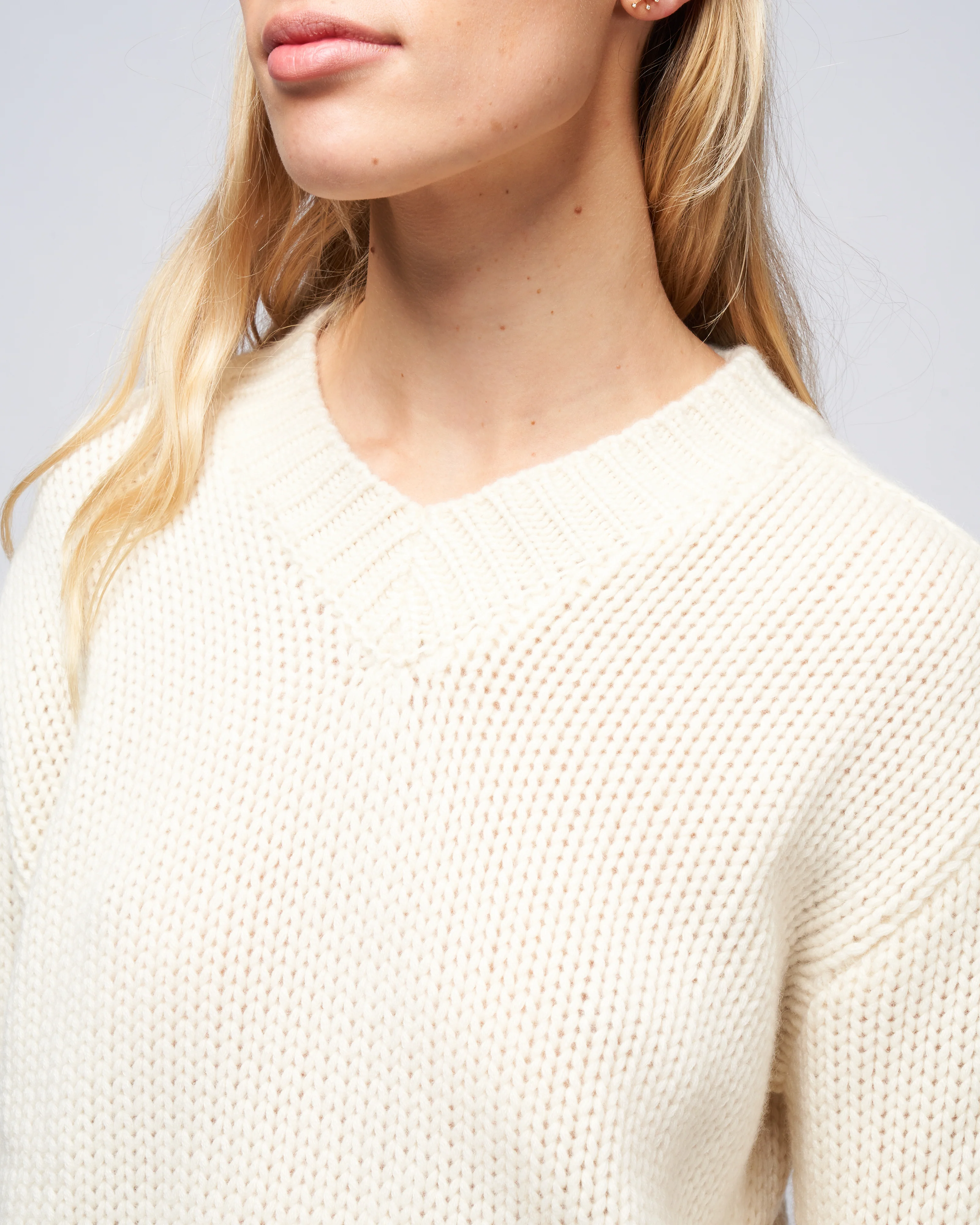 v neck cashmere sweater - off white - Image 5