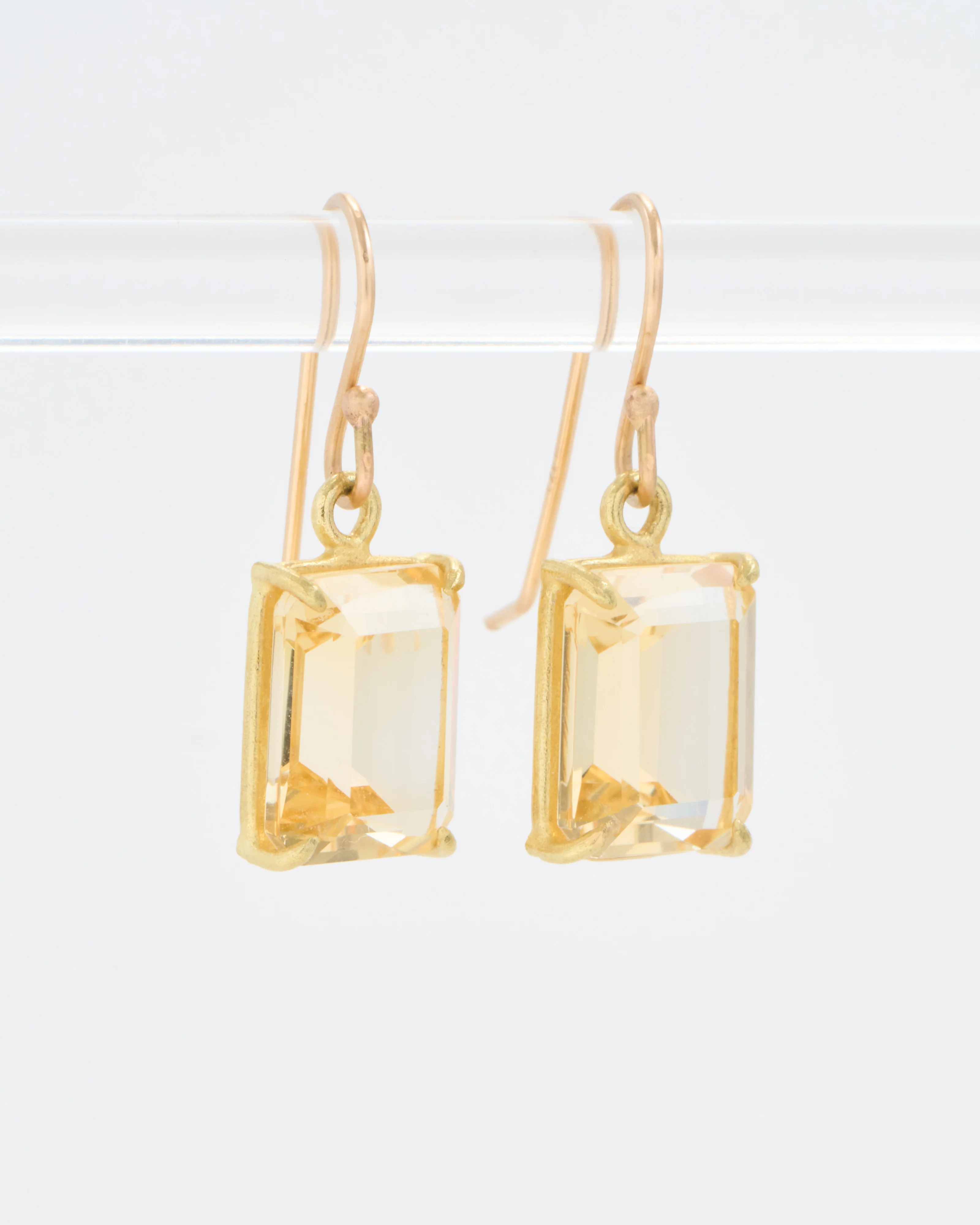 18k small emerald cut faceted champagne citrine earrings - Image 2