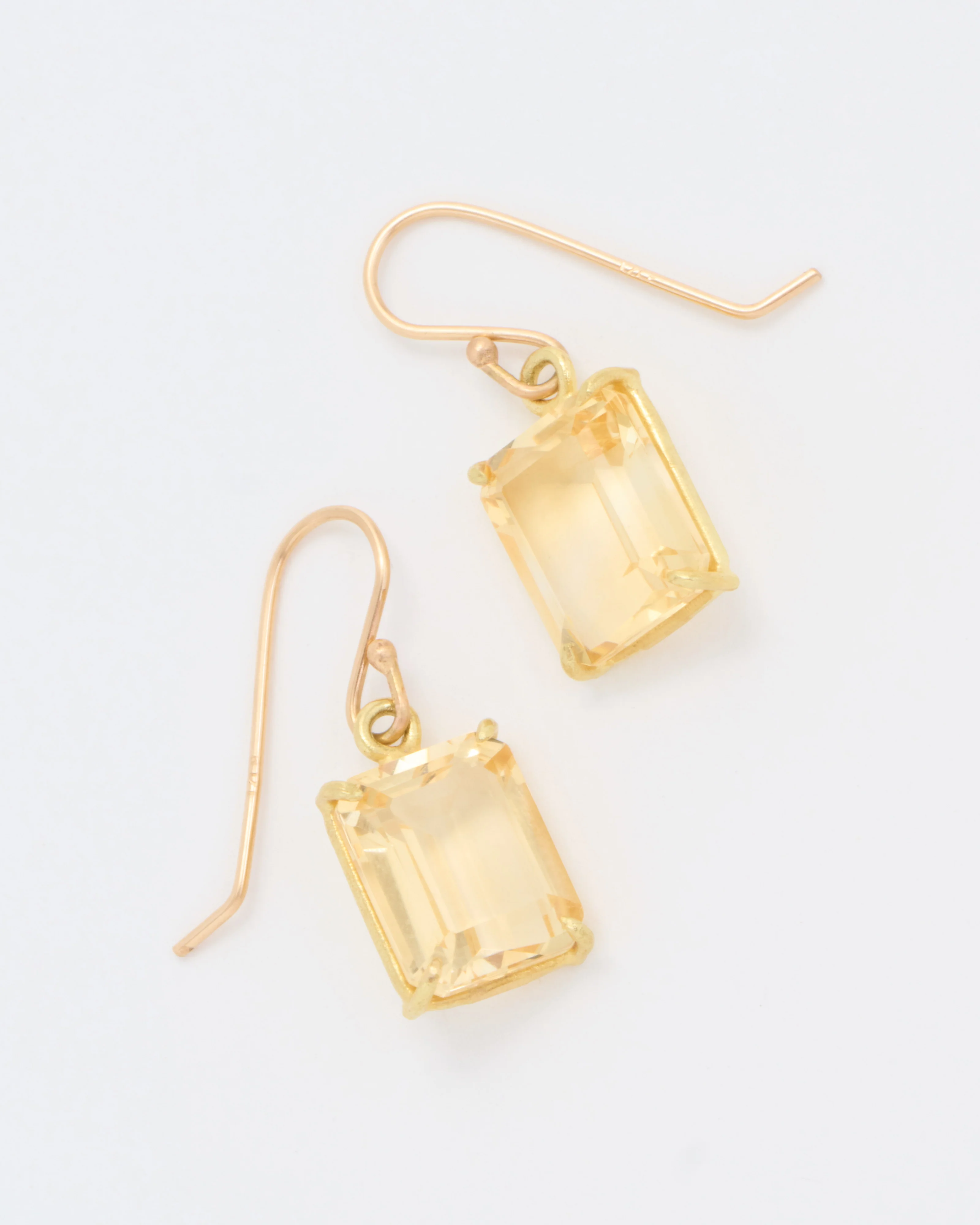 18k small emerald cut faceted champagne citrine earrings - Image 5