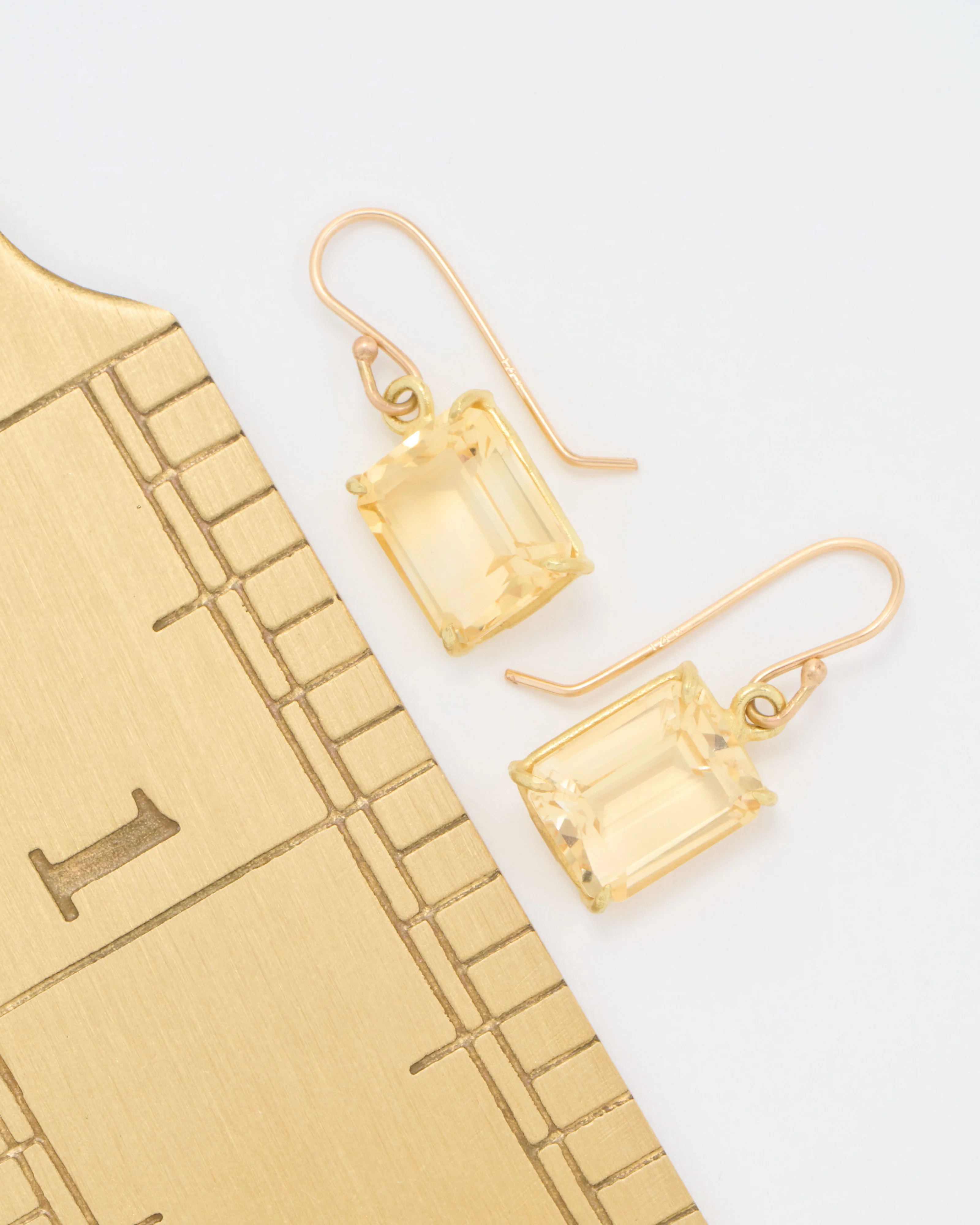 18k small emerald cut faceted champagne citrine earrings - Image 6