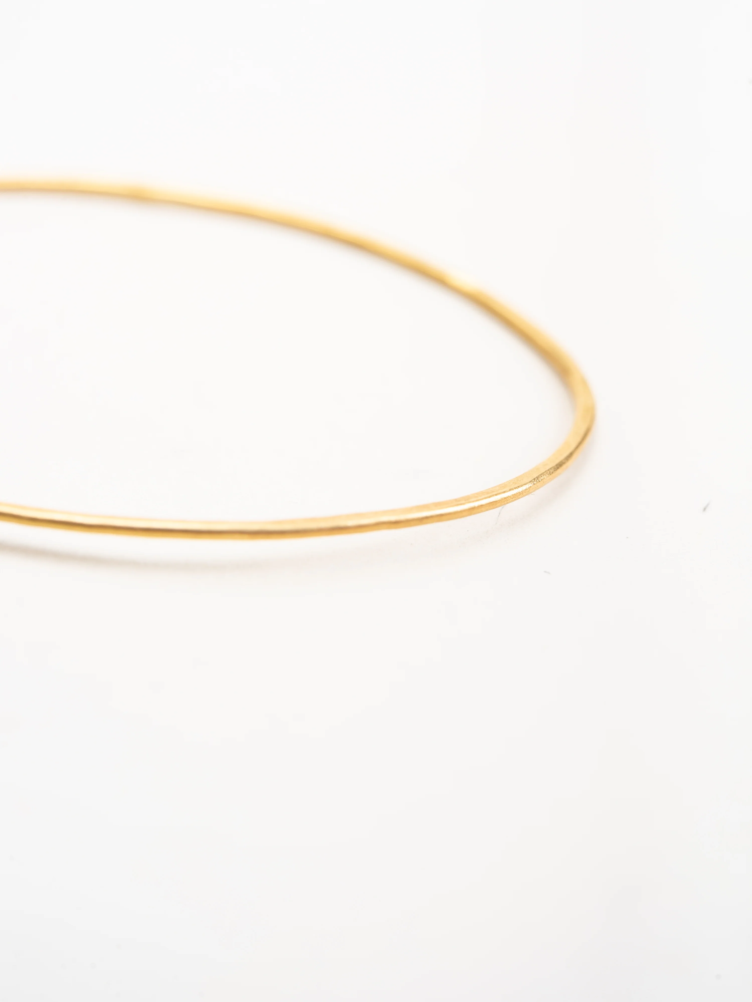 hammered gold large oval hoop - Image 4