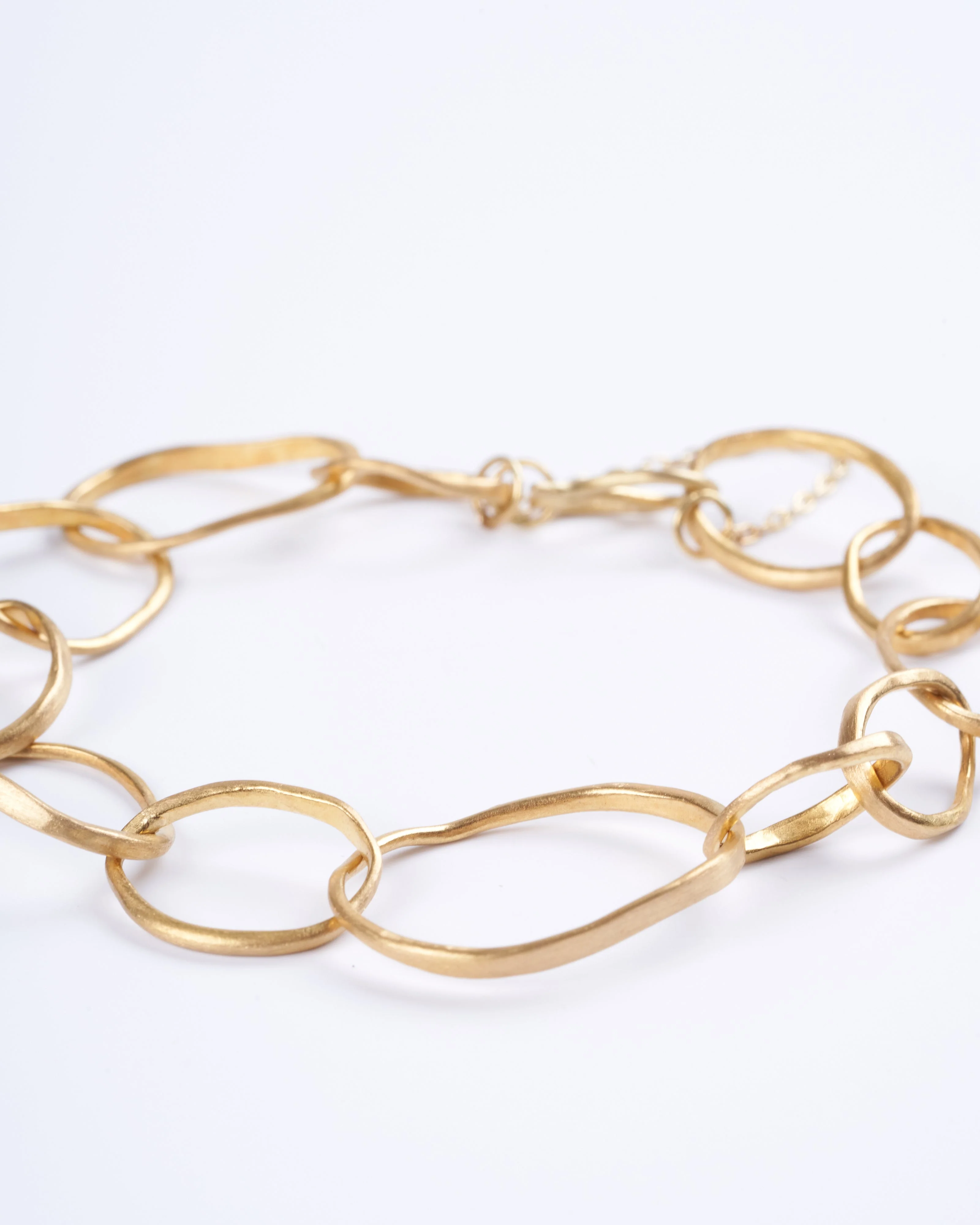 gold petal link bracelet - Image 2