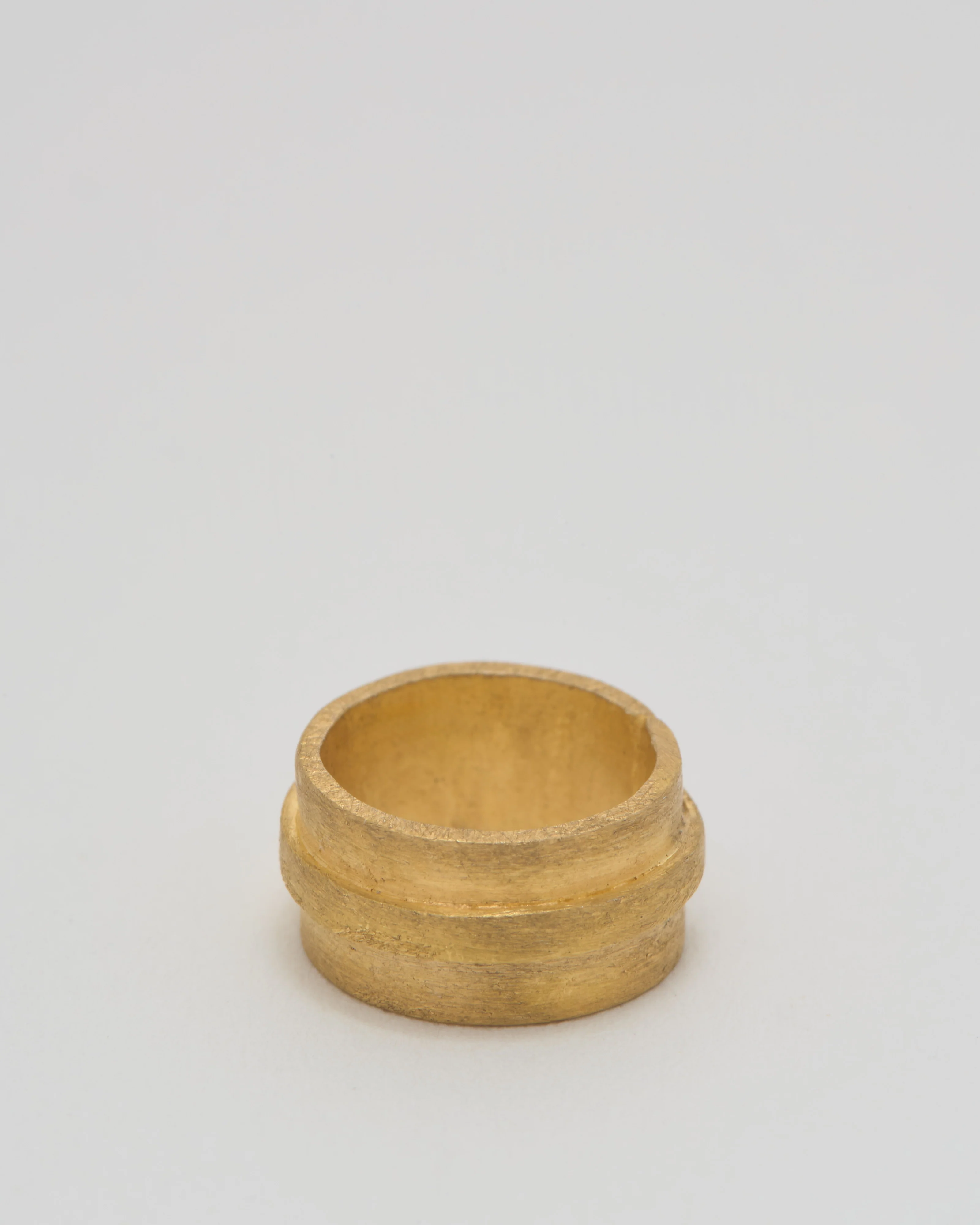 4mm wide gold bead - Image 3