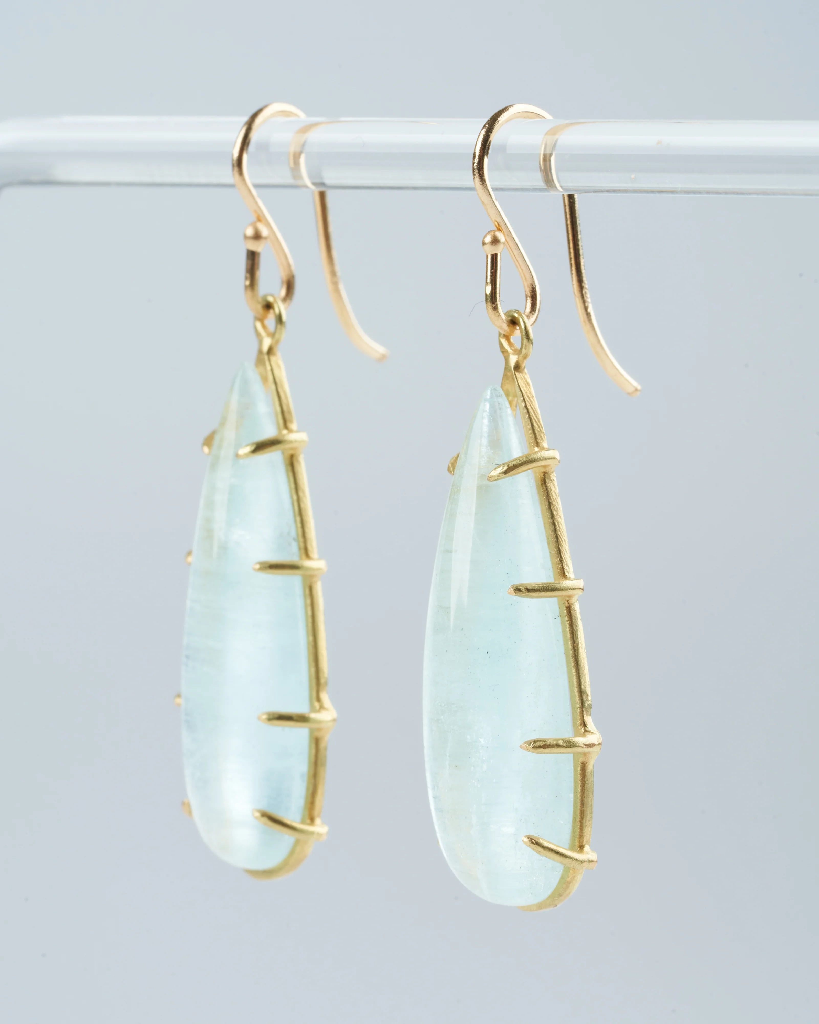 aquamarine cabochon teardrops - aquamarine / gold - Image 2