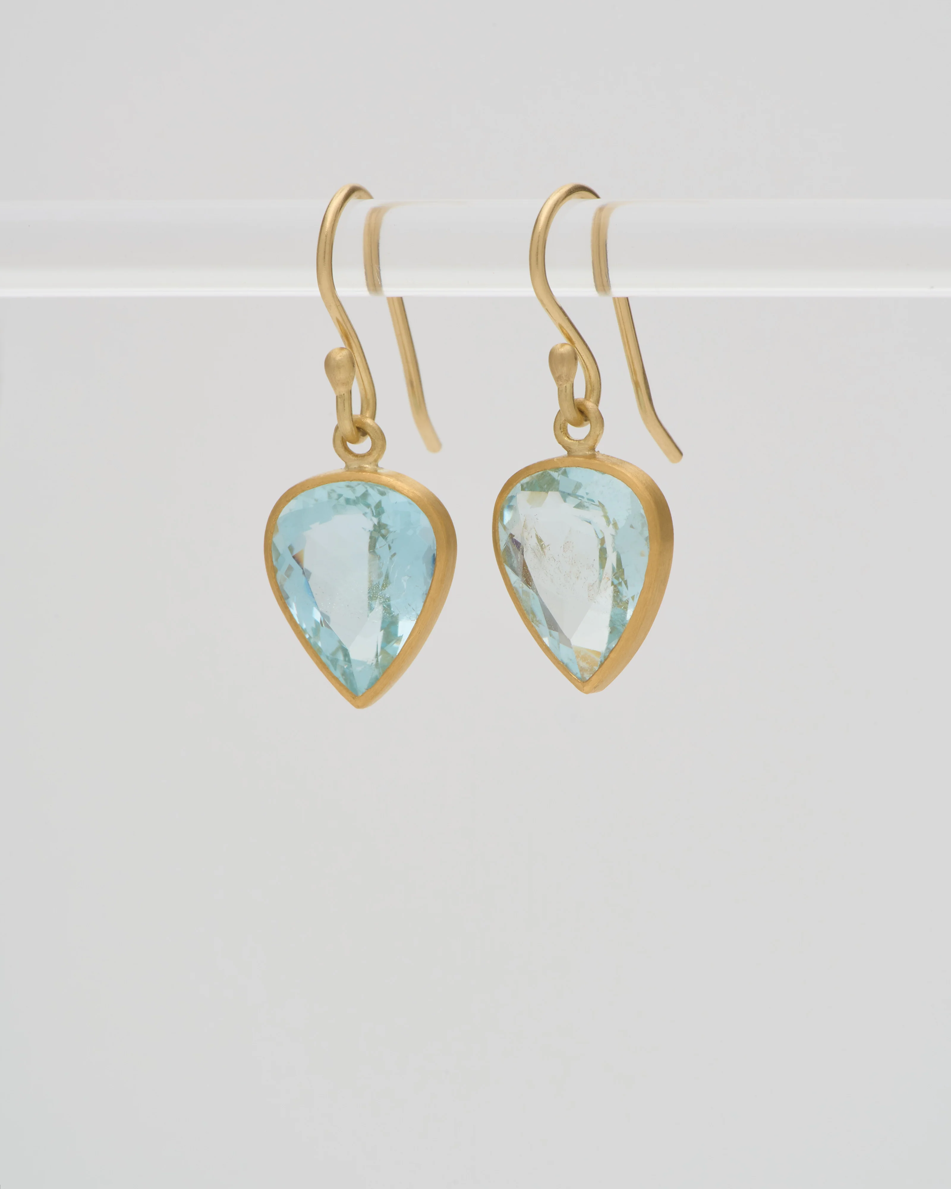 aquamarine faceted teardrop earrings - Image 4