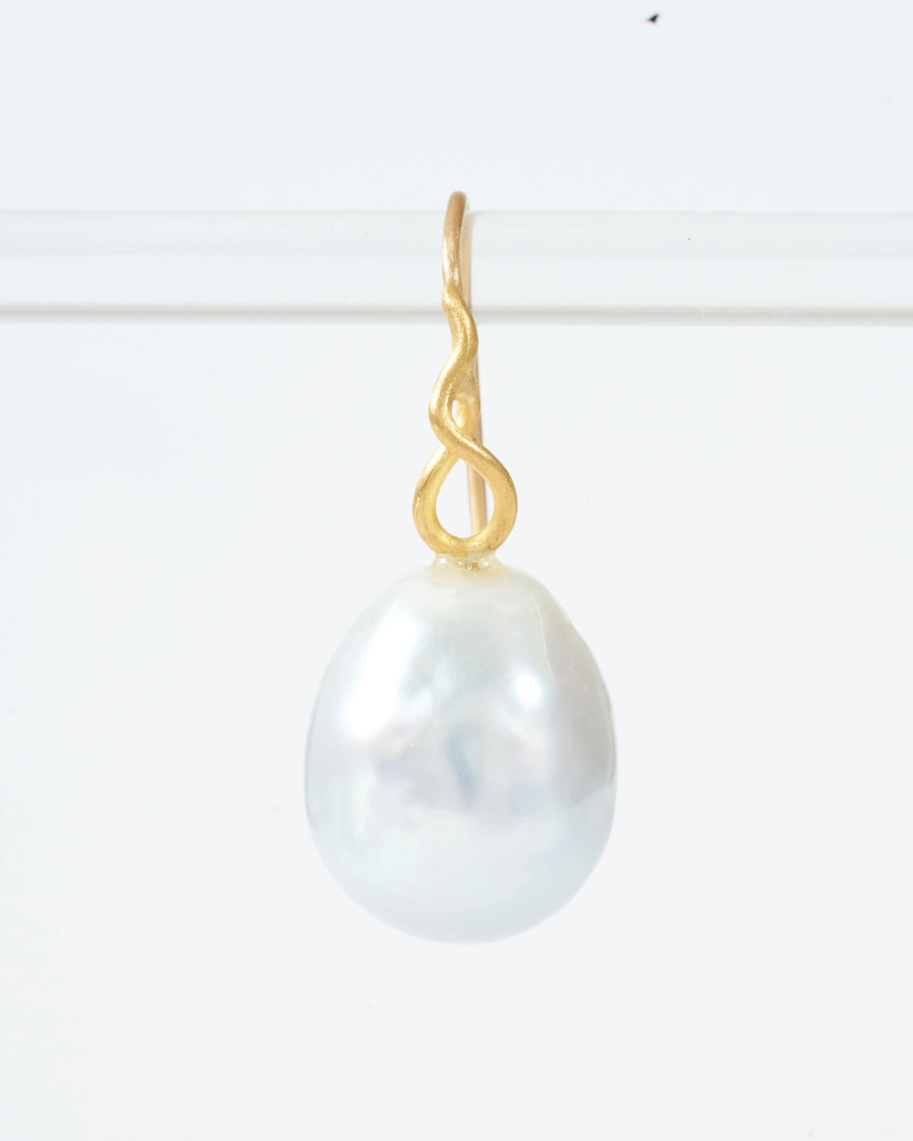 baroque pearl teardrop earrings - Image 3