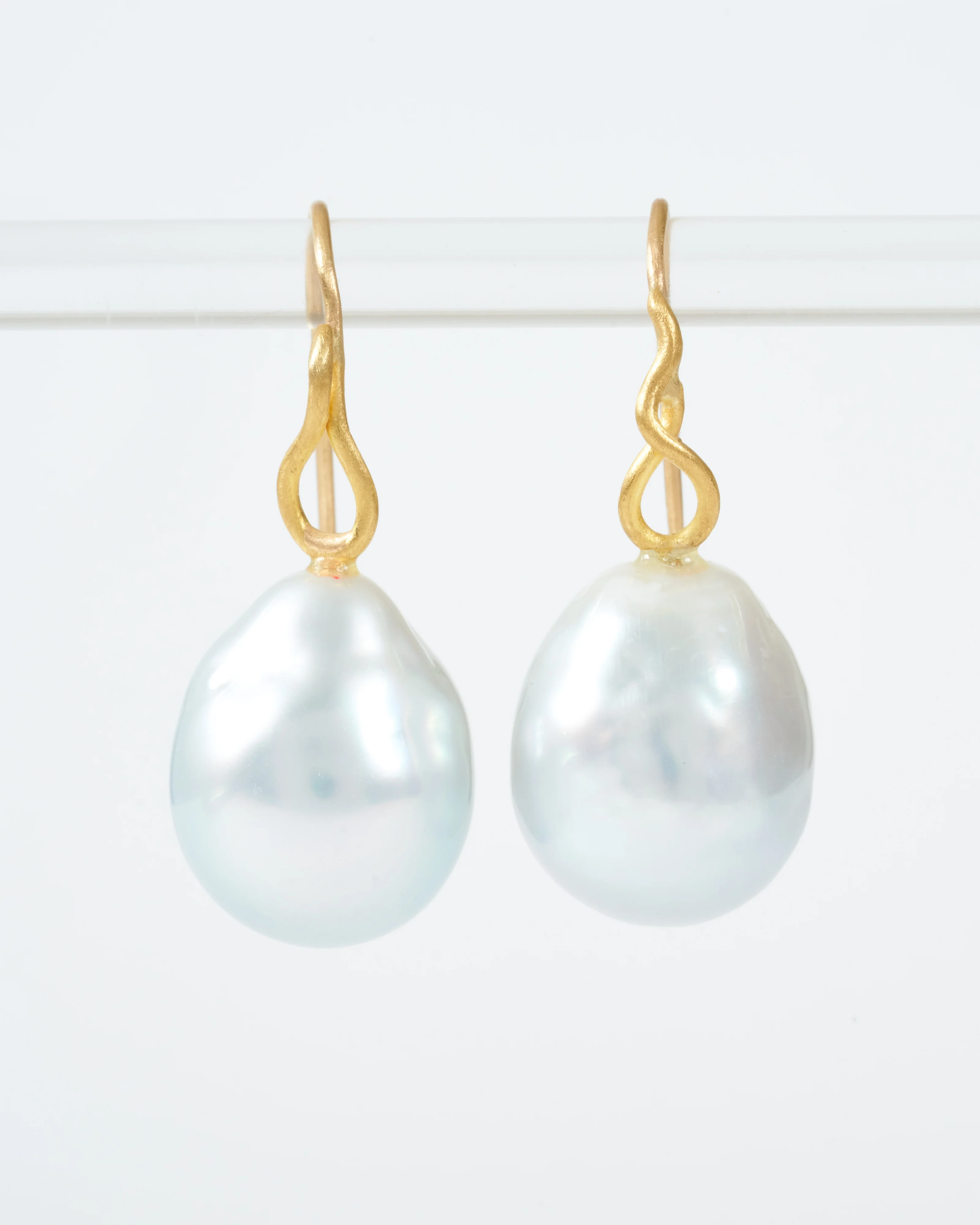 baroque pearl teardrop earrings - Image 4