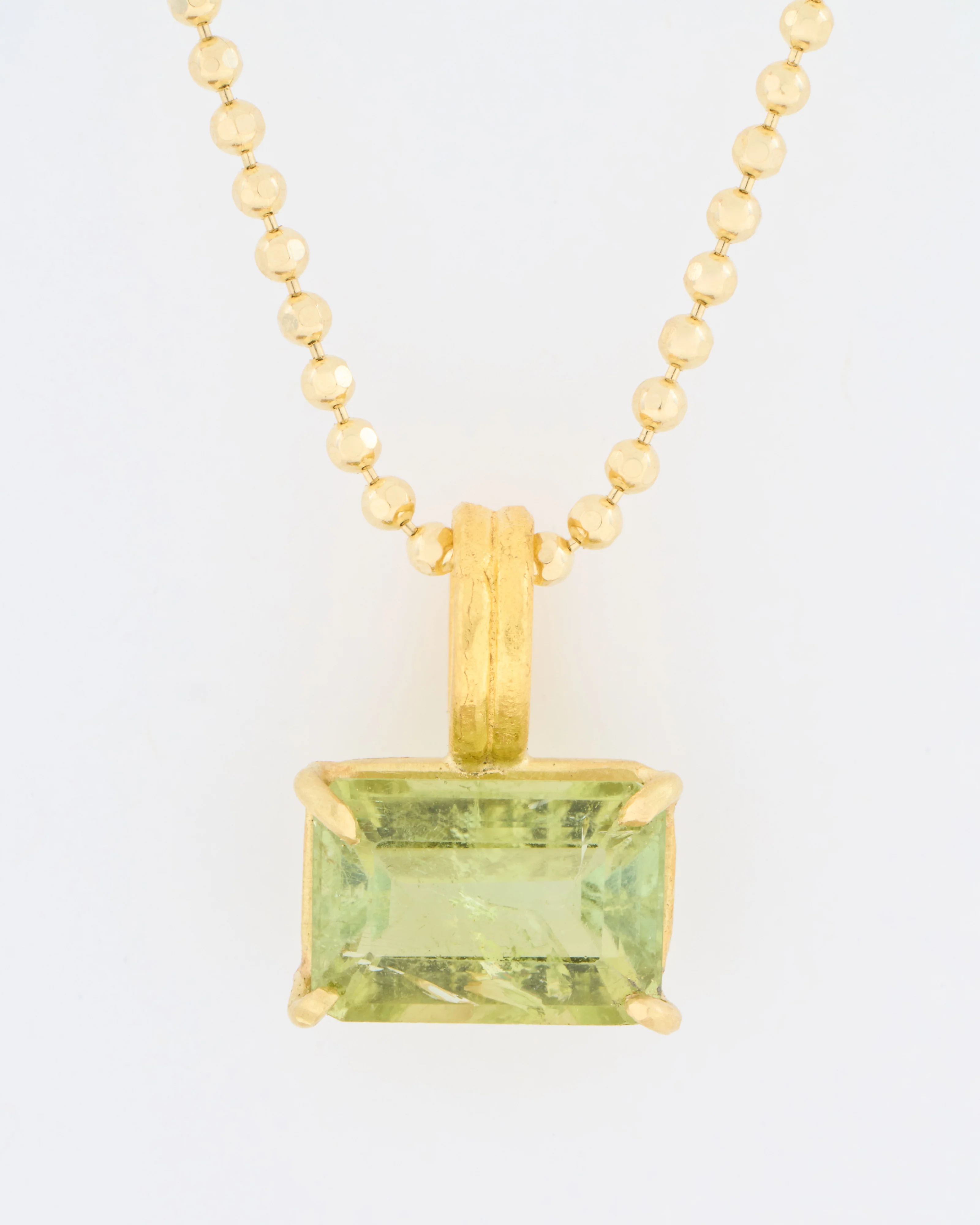 bright green beryl emerald cut gem pendant - Image 2