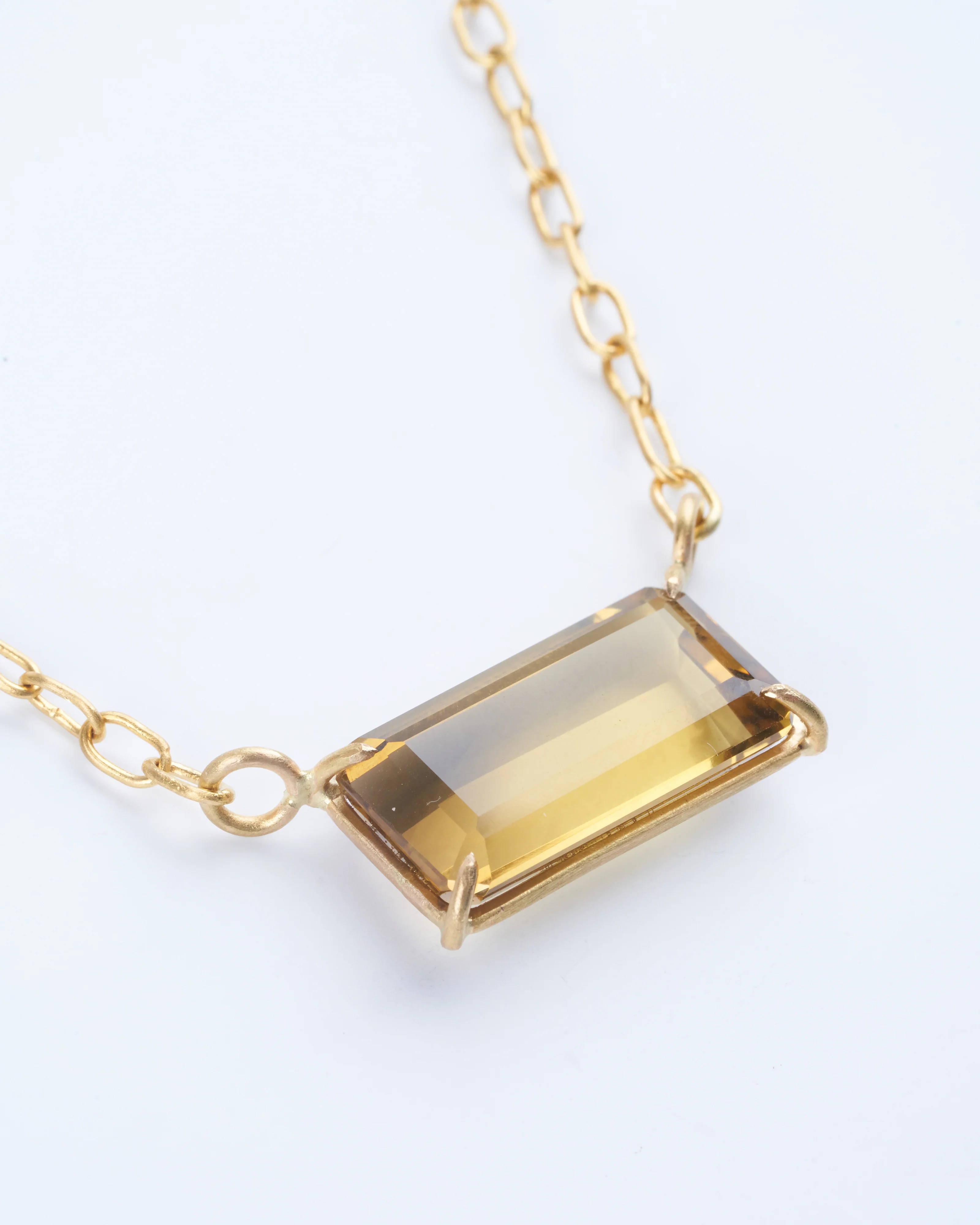 citrine emerald cut bar pendant necklace - gold/ green - Image 2