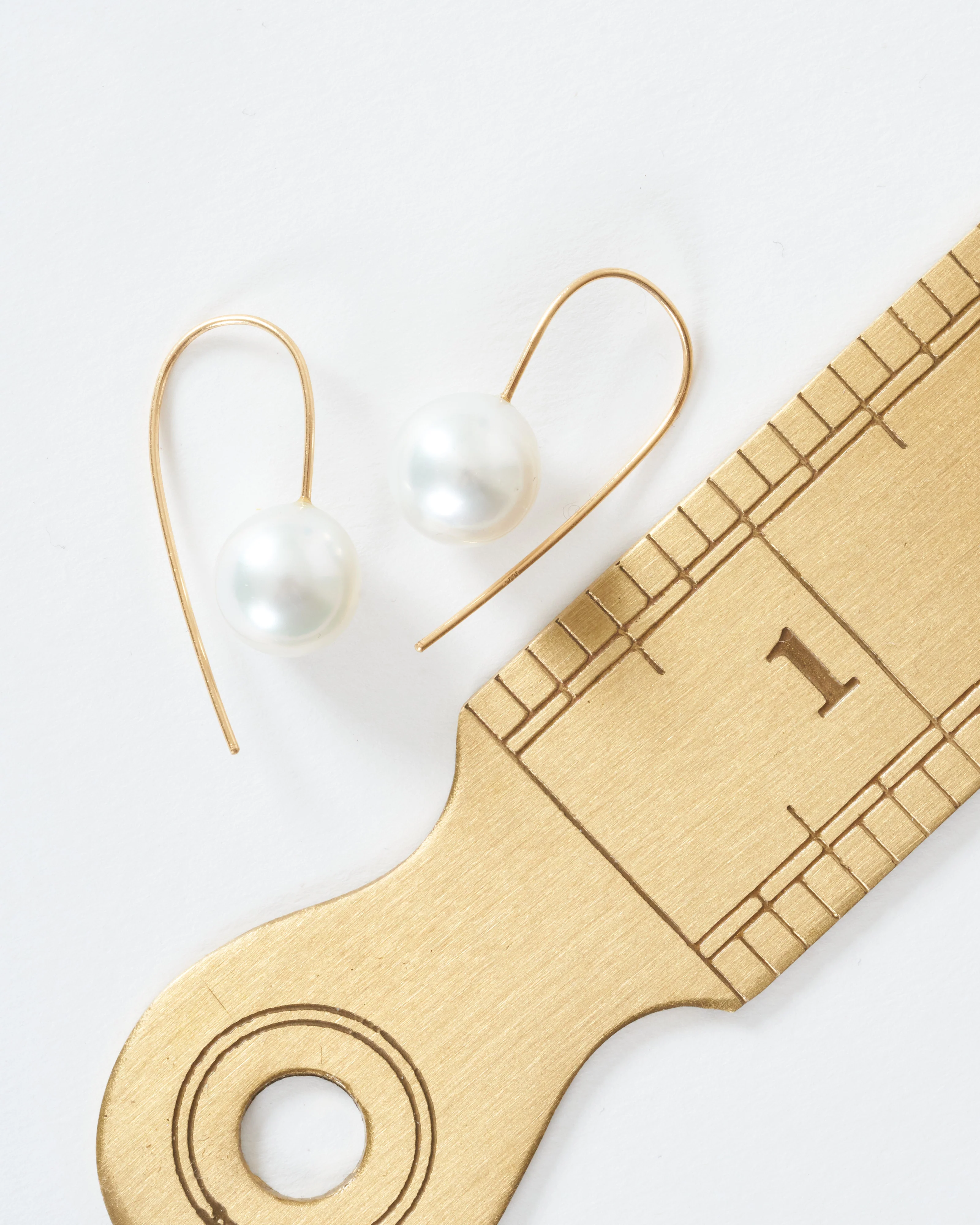cream south sea pearl earrings - Image 5