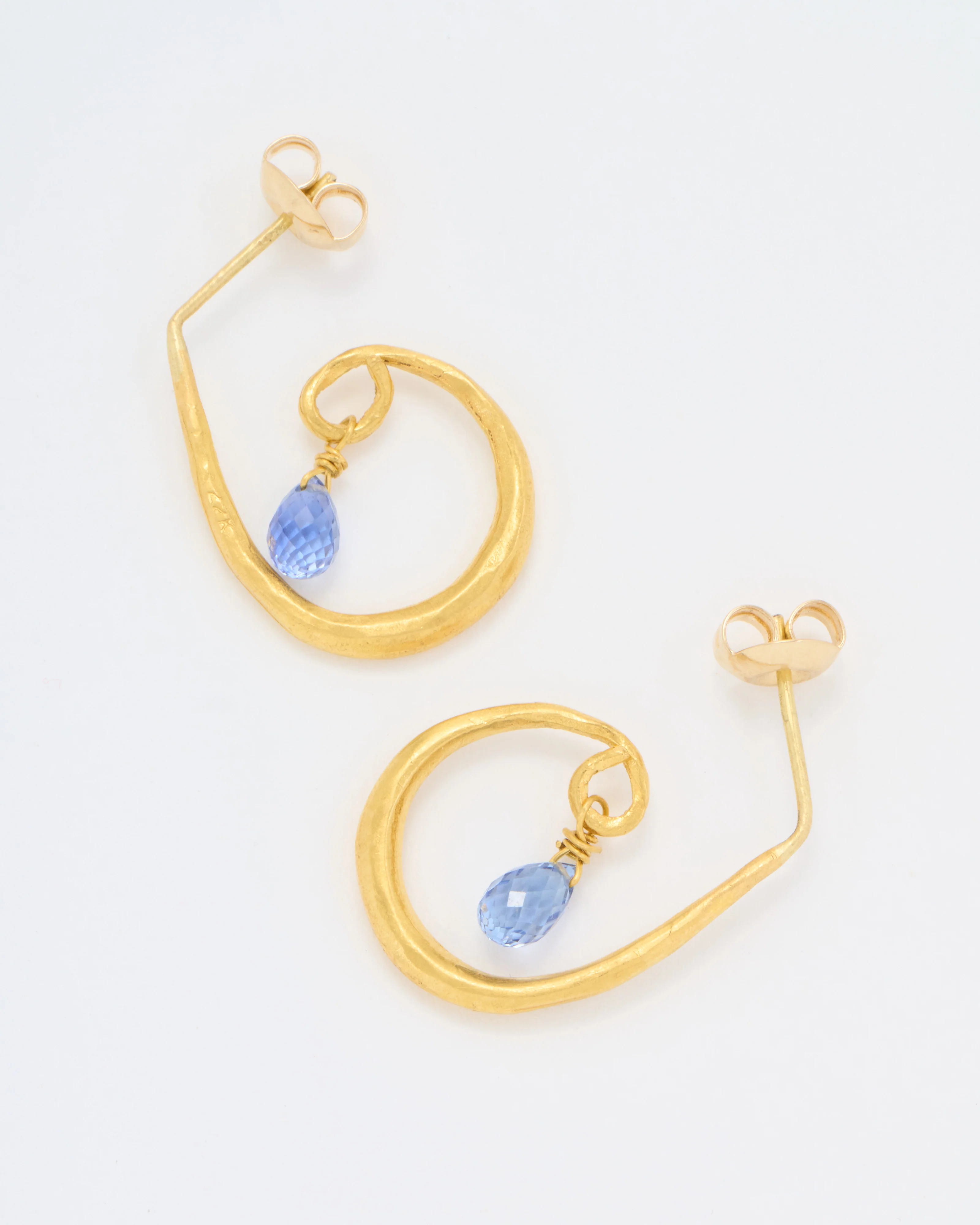 curly hoop with blue sapphire briolette drop - Image 5