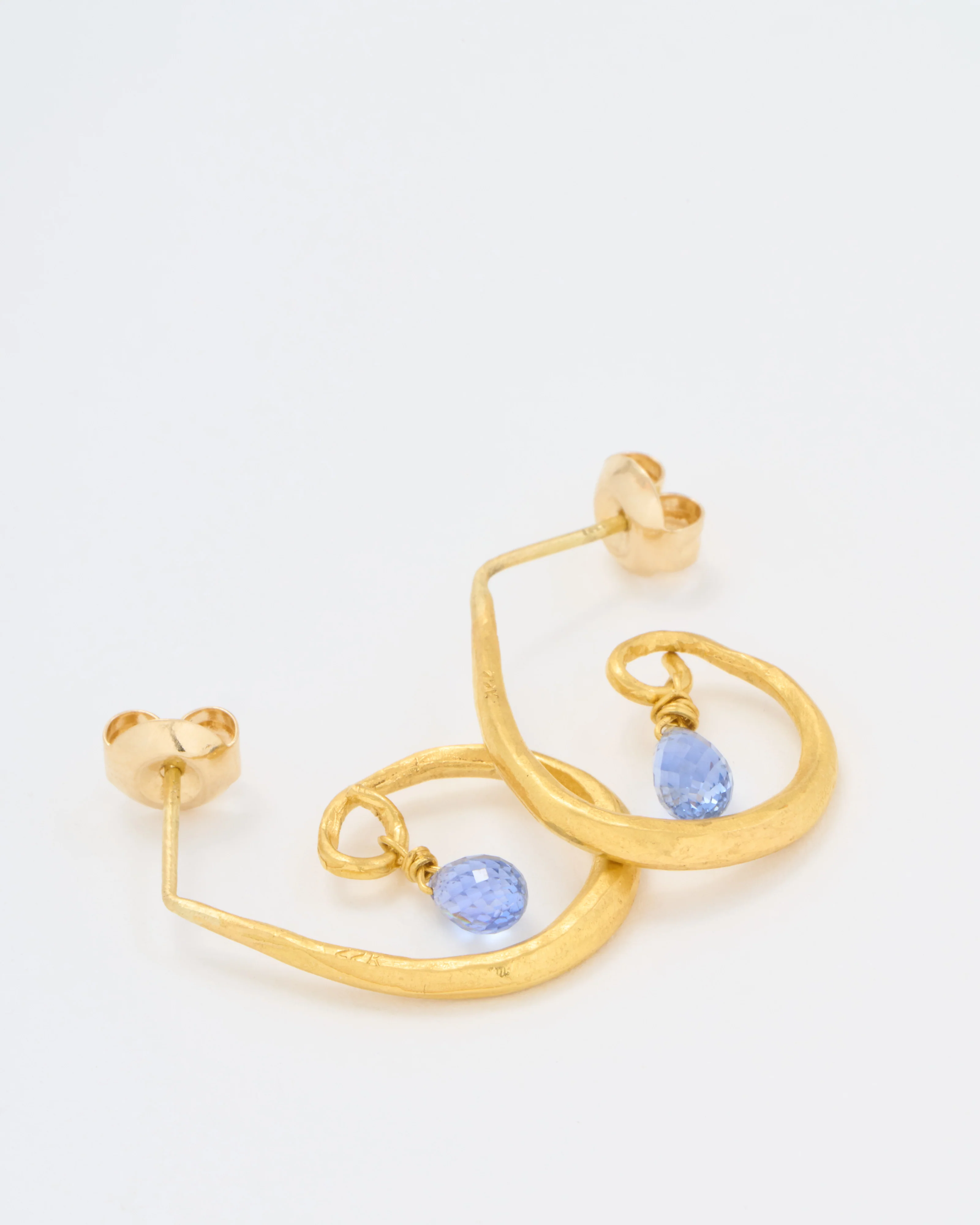 curly hoop with blue sapphire briolette drop - Image 6