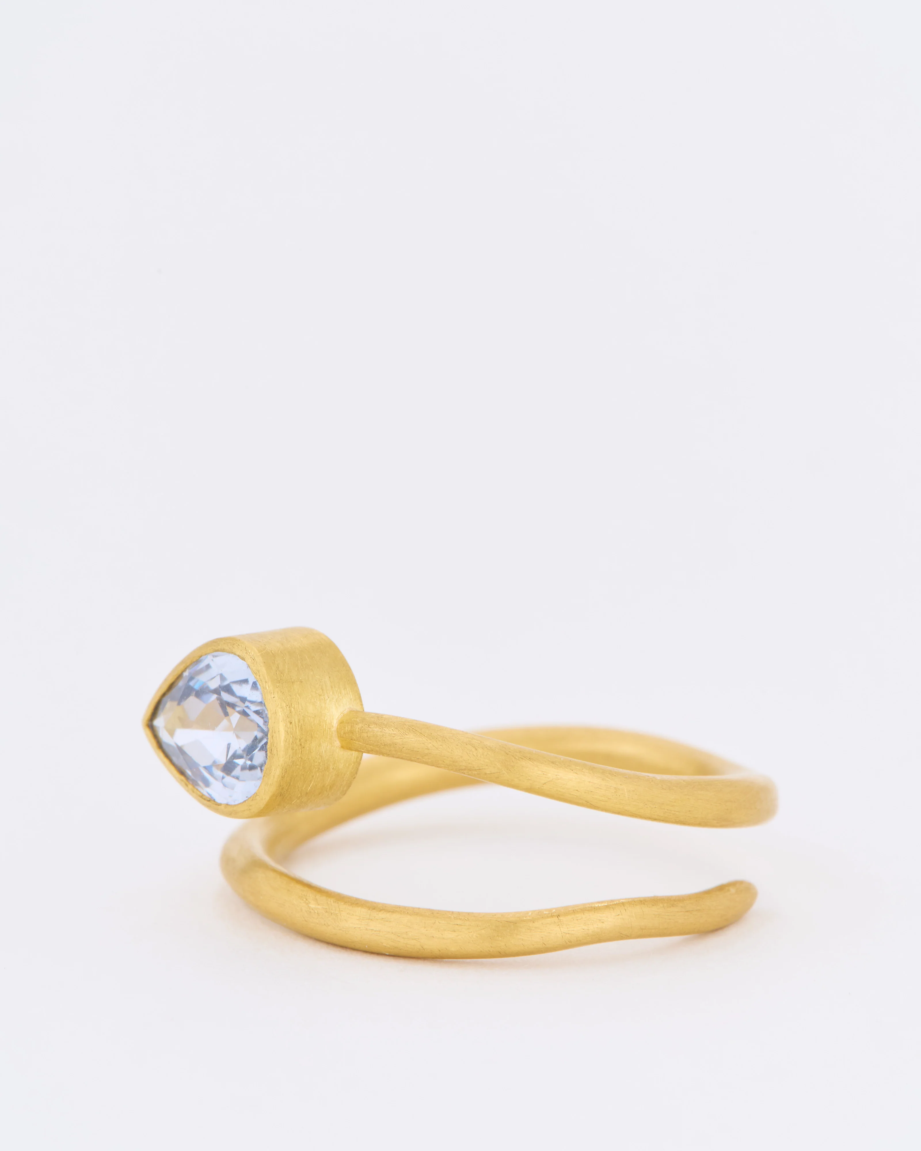 gold thick and thin wrap band w/ sapphire - Image 3
