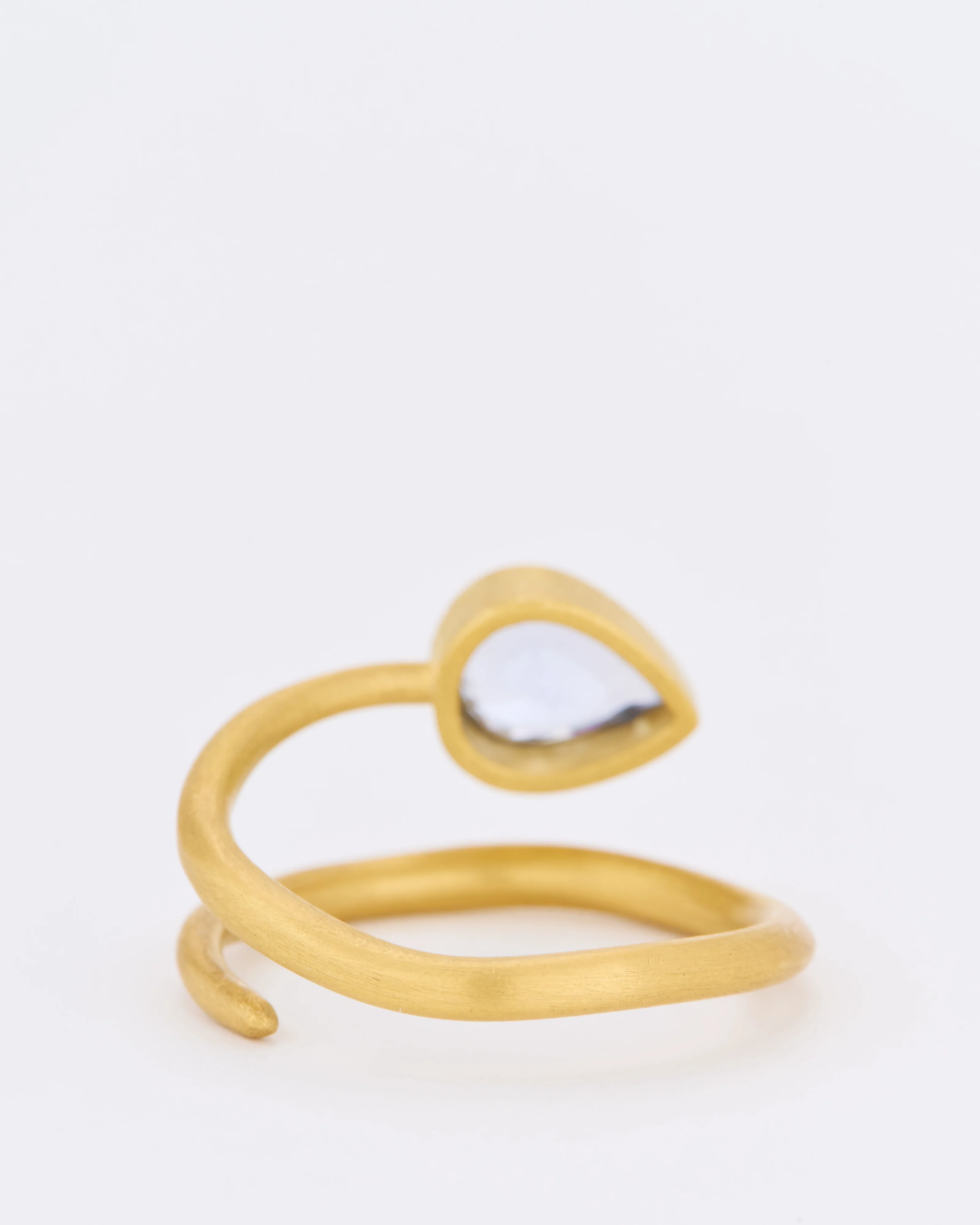 gold thick and thin wrap band w/ sapphire - Image 4