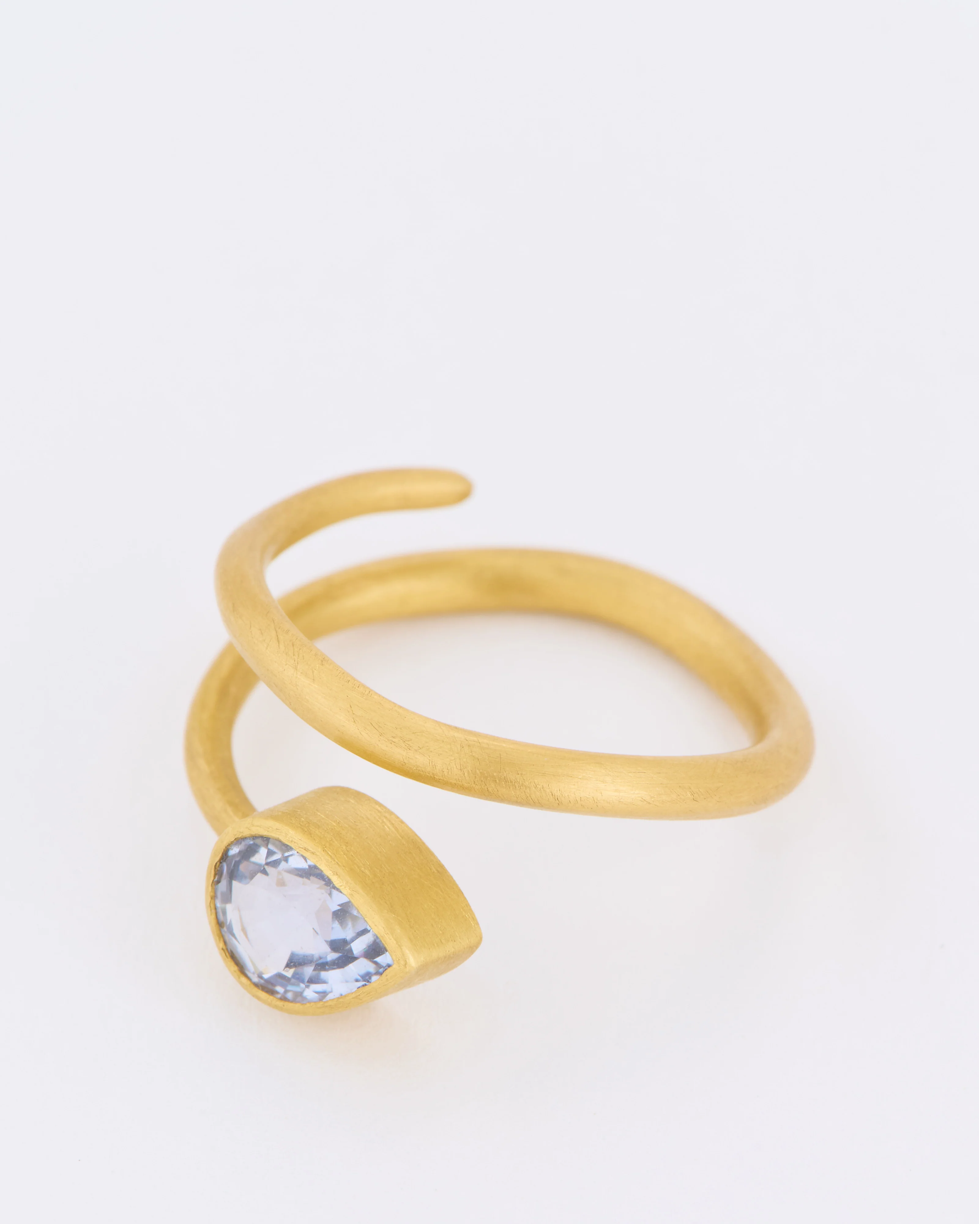 gold thick and thin wrap band w/ sapphire - Image 6