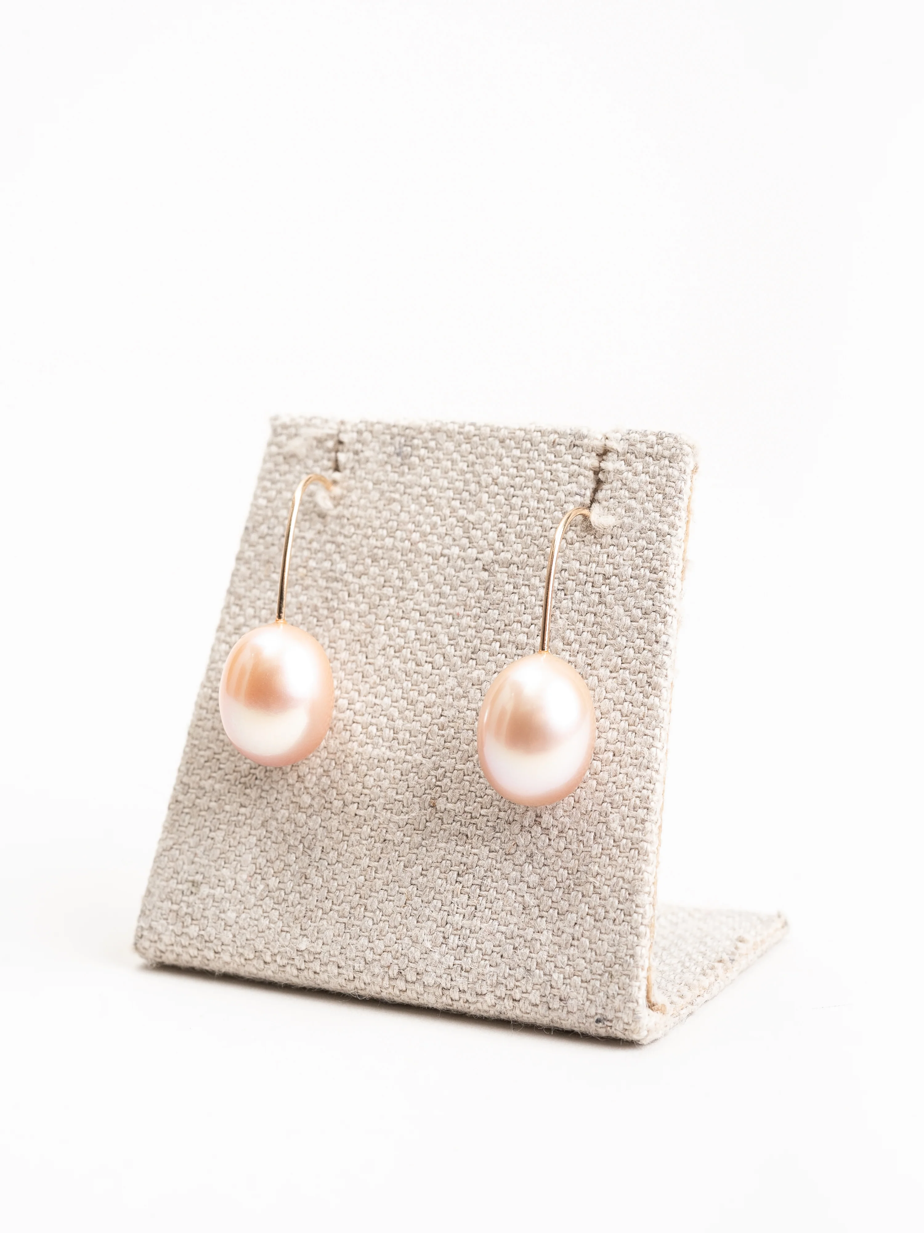mother of pearl small drop earrings - Image 4