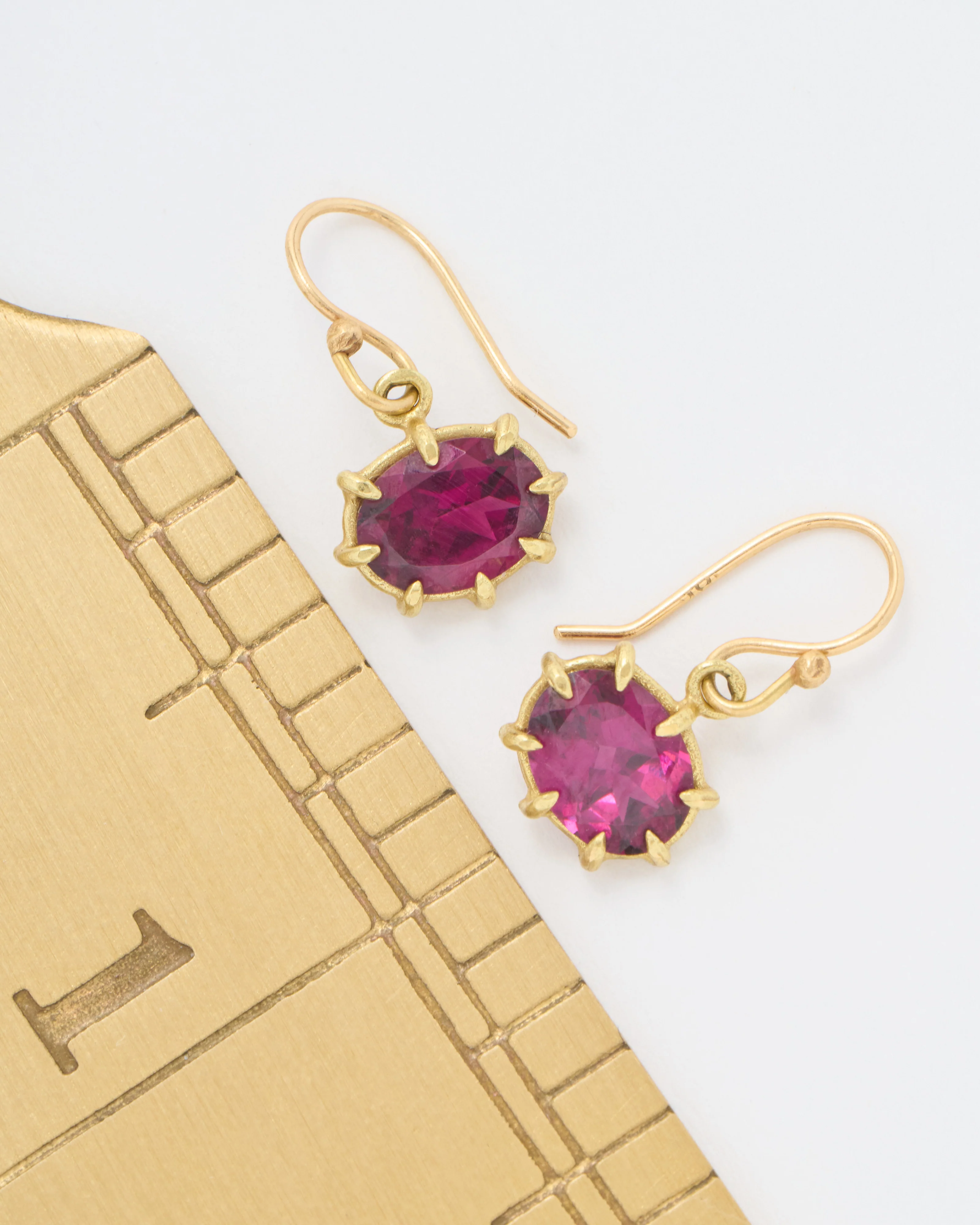 rhodolite garnet mini faceted oval drop earrings - Image 6