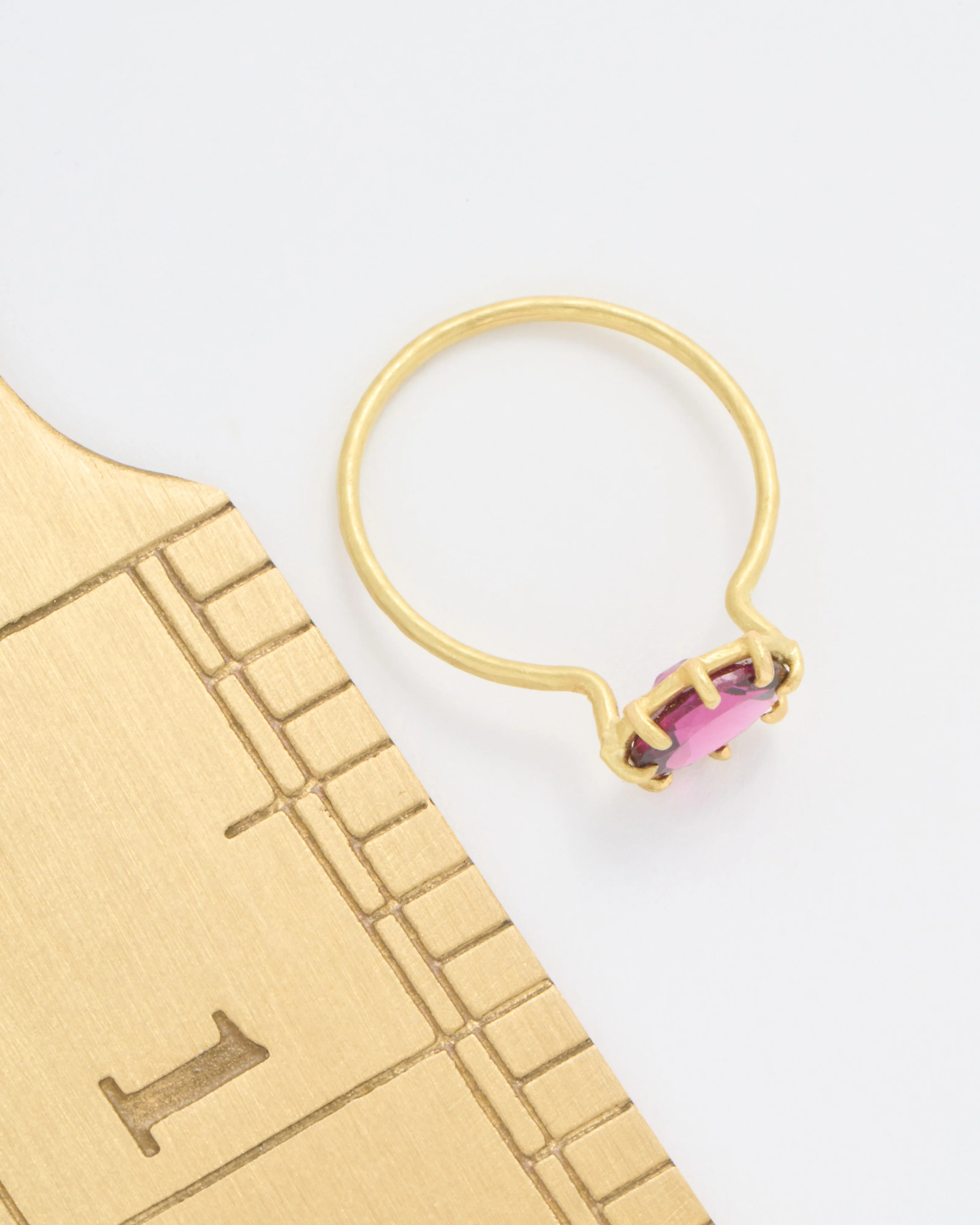 rhodolite garnet faceted oval gem ring - Image 7