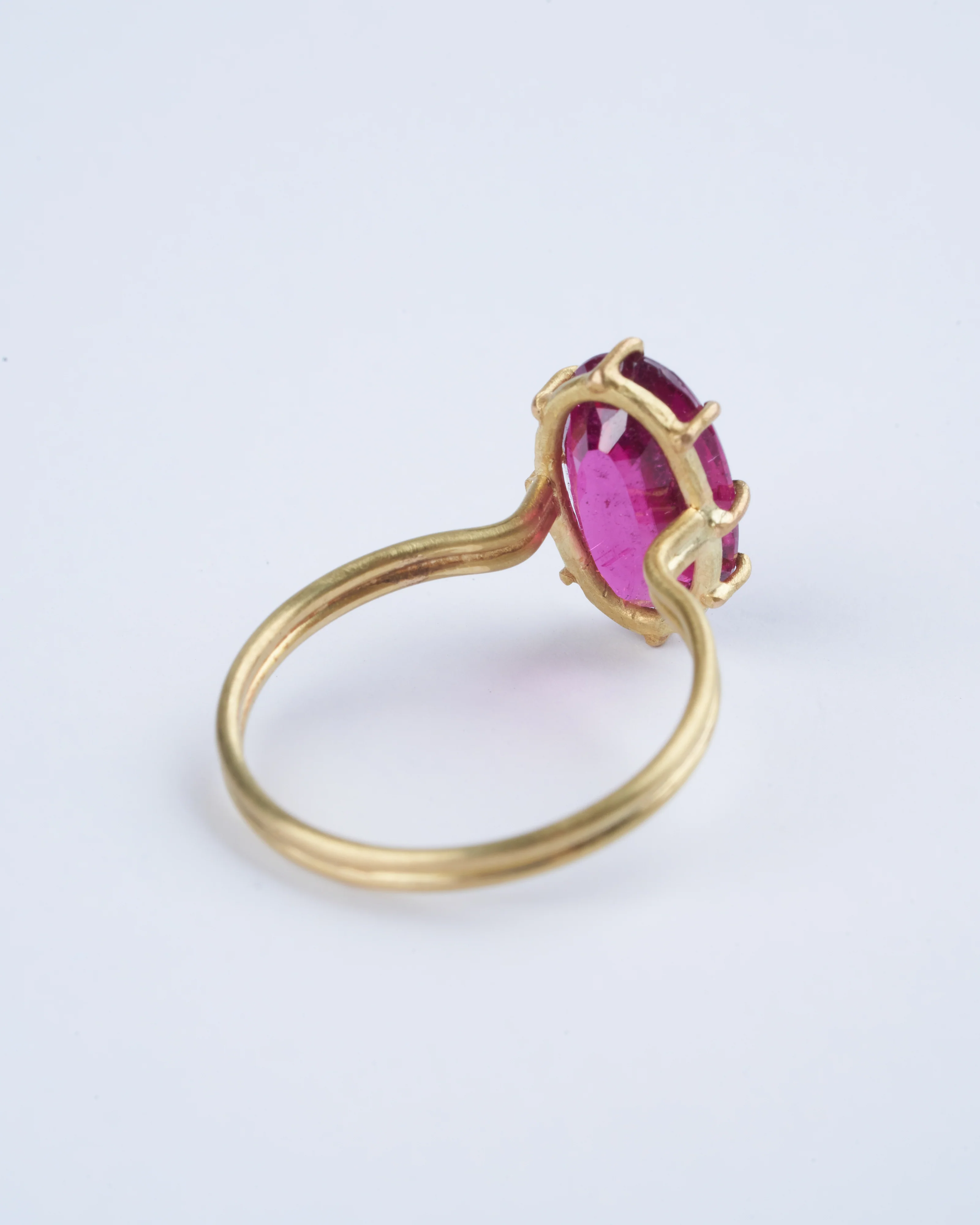 rubellite faceted oval ring - gold/ purple - Image 4