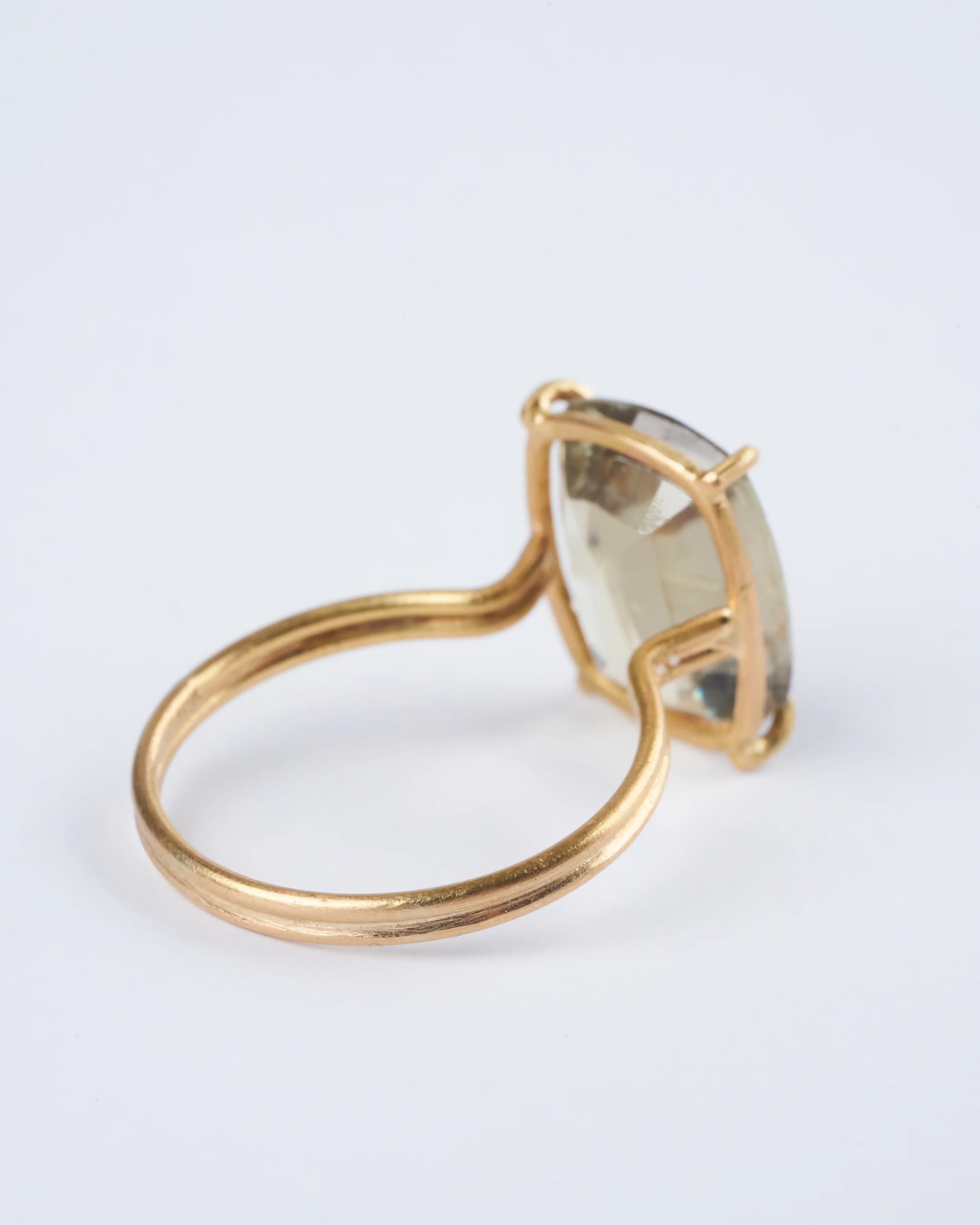 scapolite cushion cut gem ring, 6 carat. stone size 6.5 - gold/ scapolite - Image 3