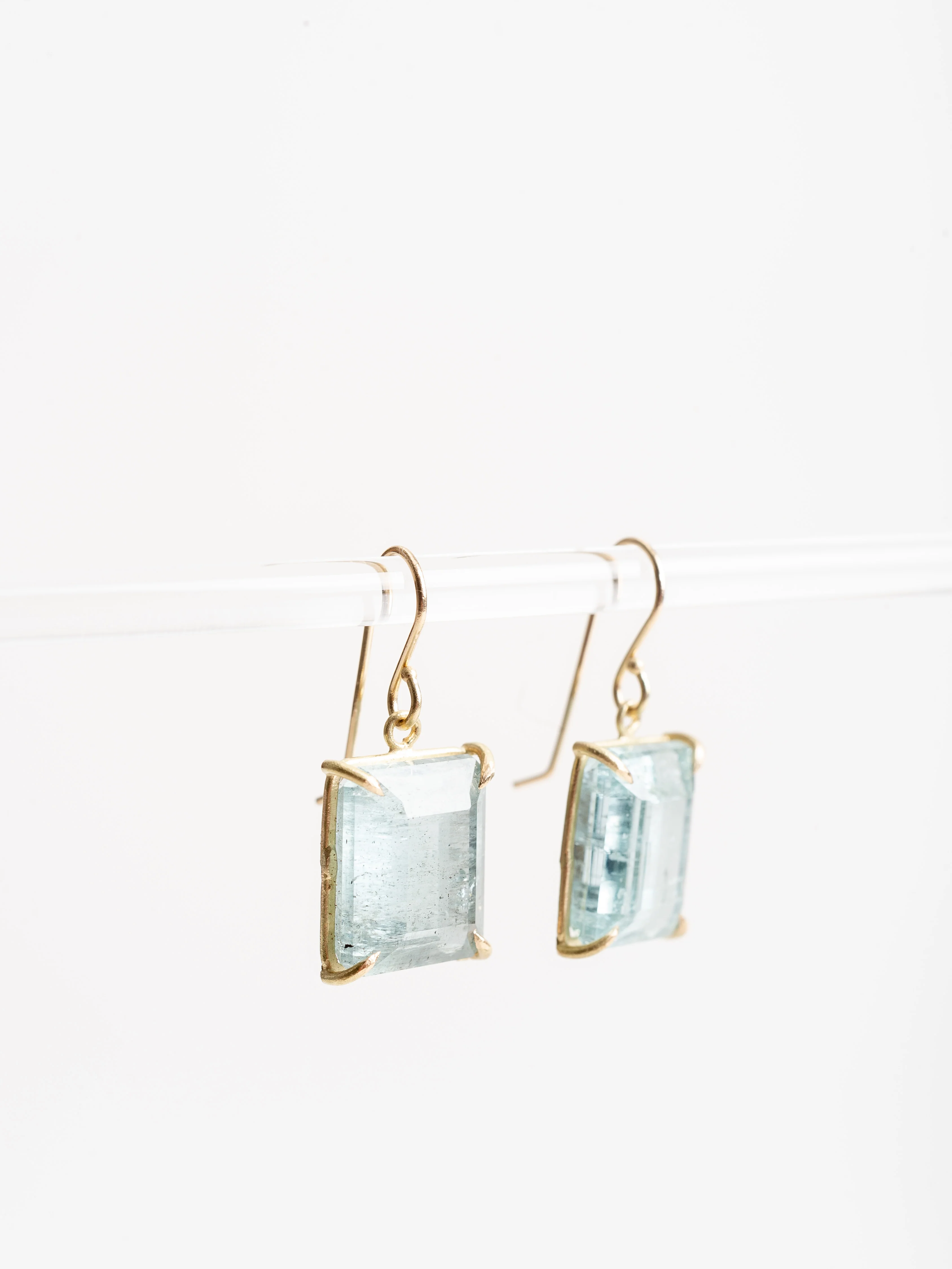 single moss aqua cube earrings