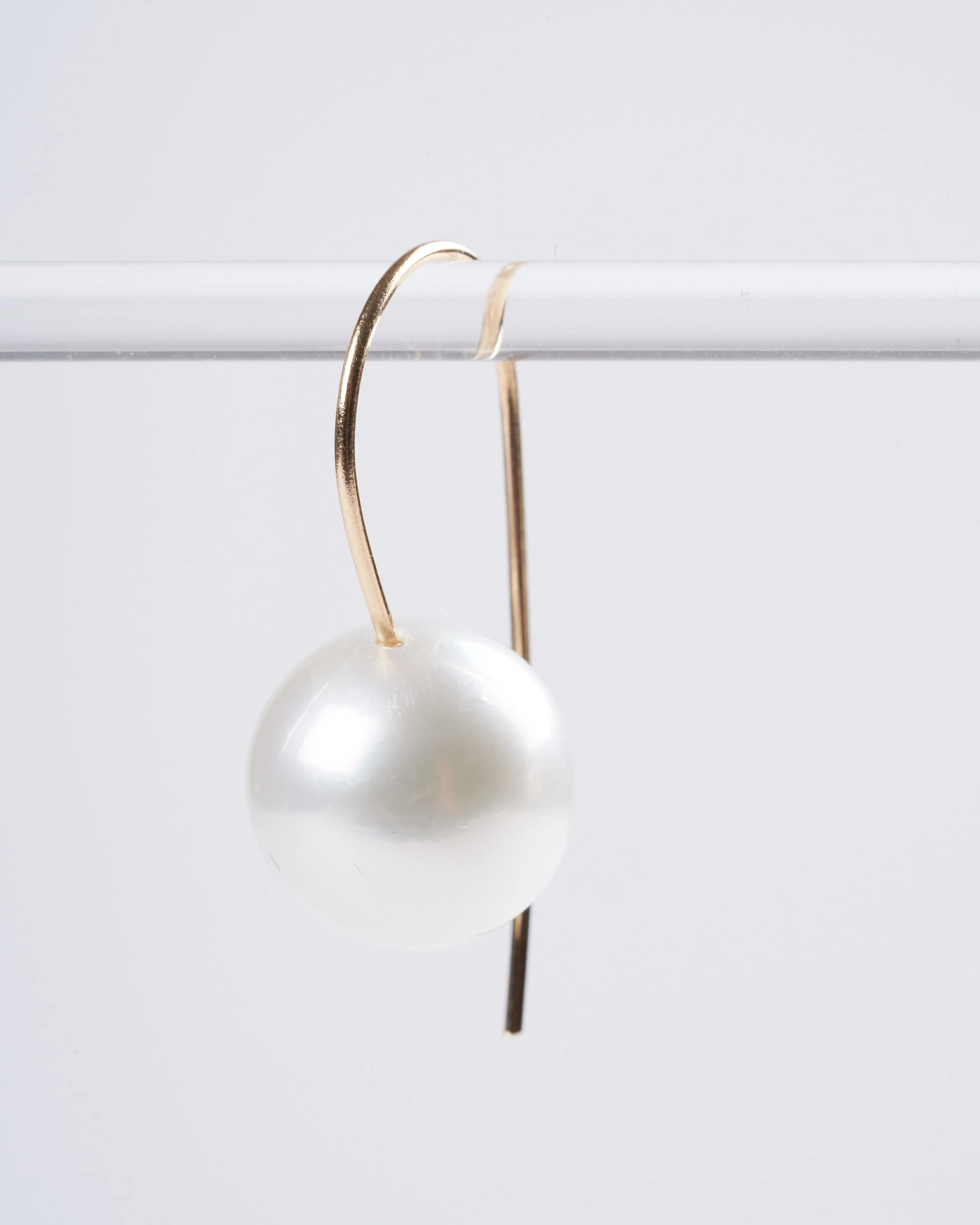 south sea pearl earrrings - pearl/ gold - Image 3