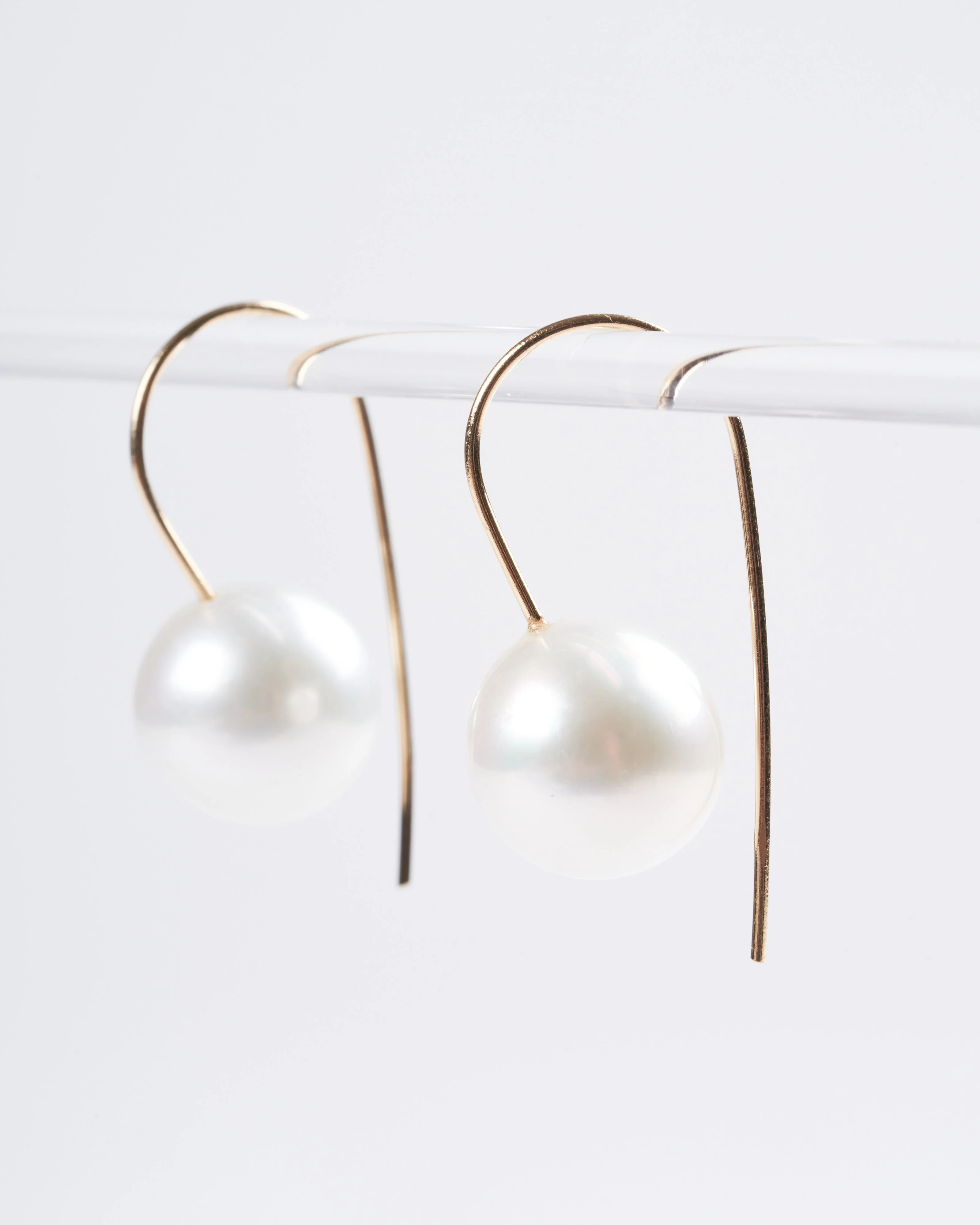 south sea pearl earrrings - pearl/ gold - Image 4