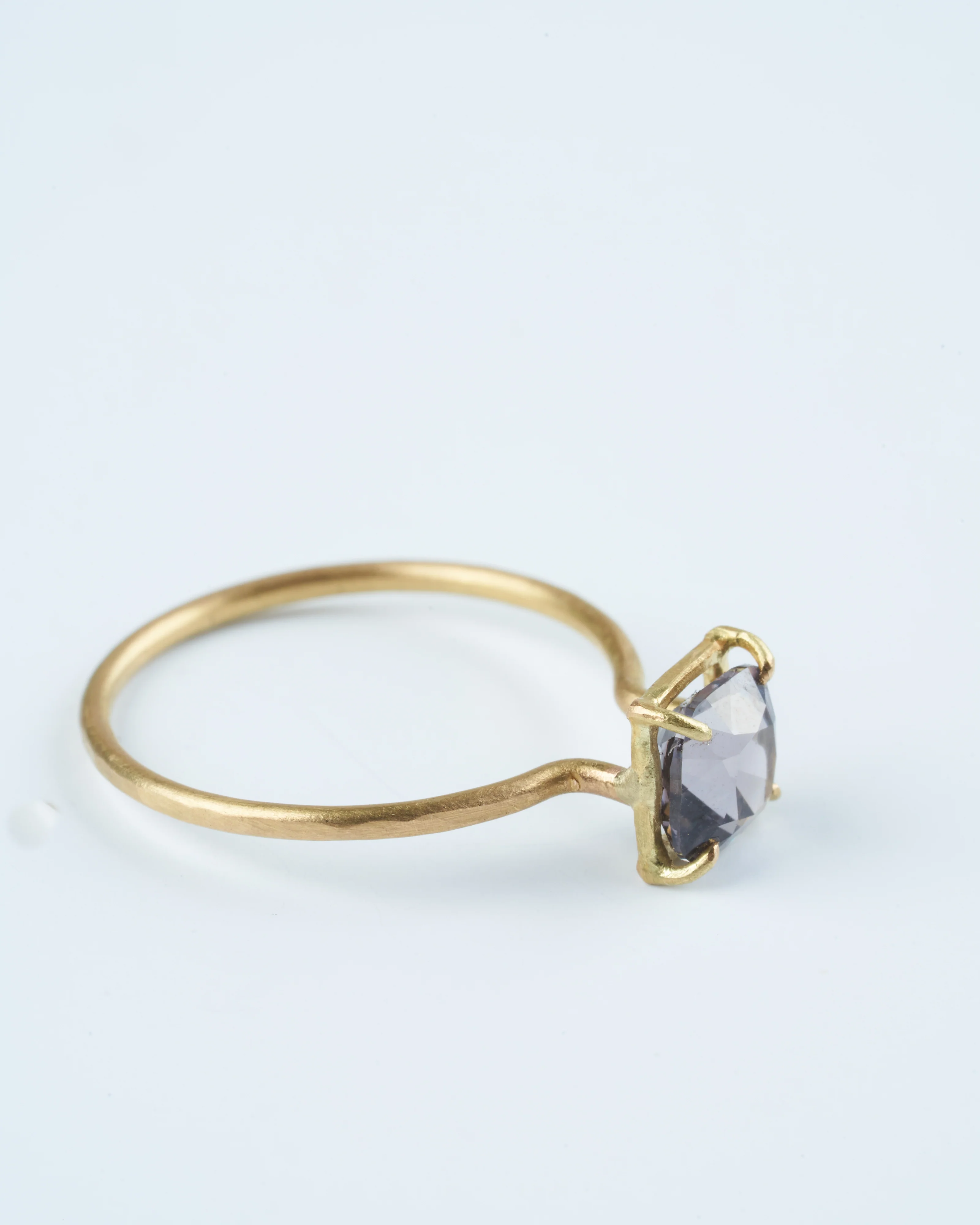 spinel mini gem ring - purple/ gold - Image 3