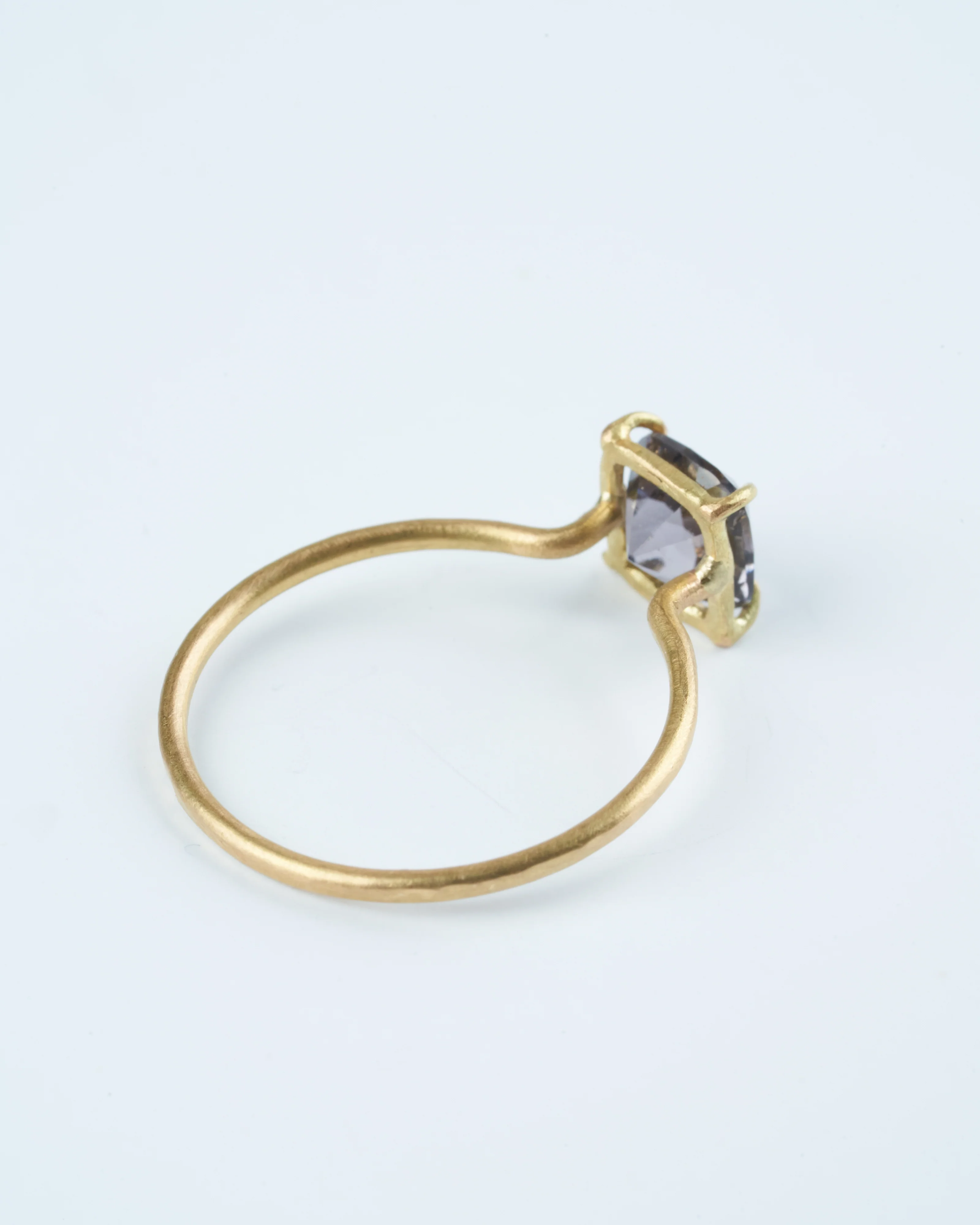 spinel mini gem ring - purple/ gold - Image 4