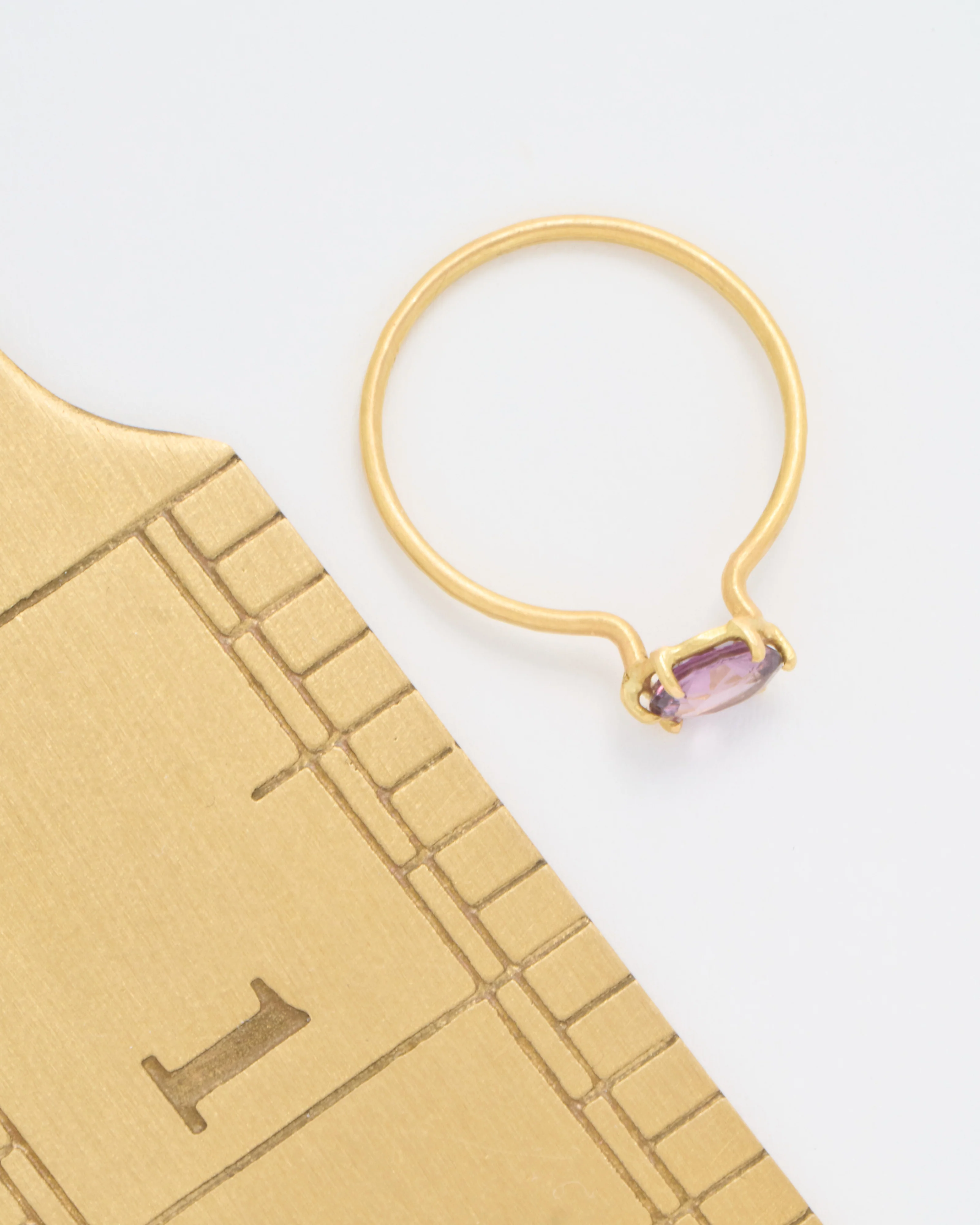 spinel mini oval gem ring - Image 6
