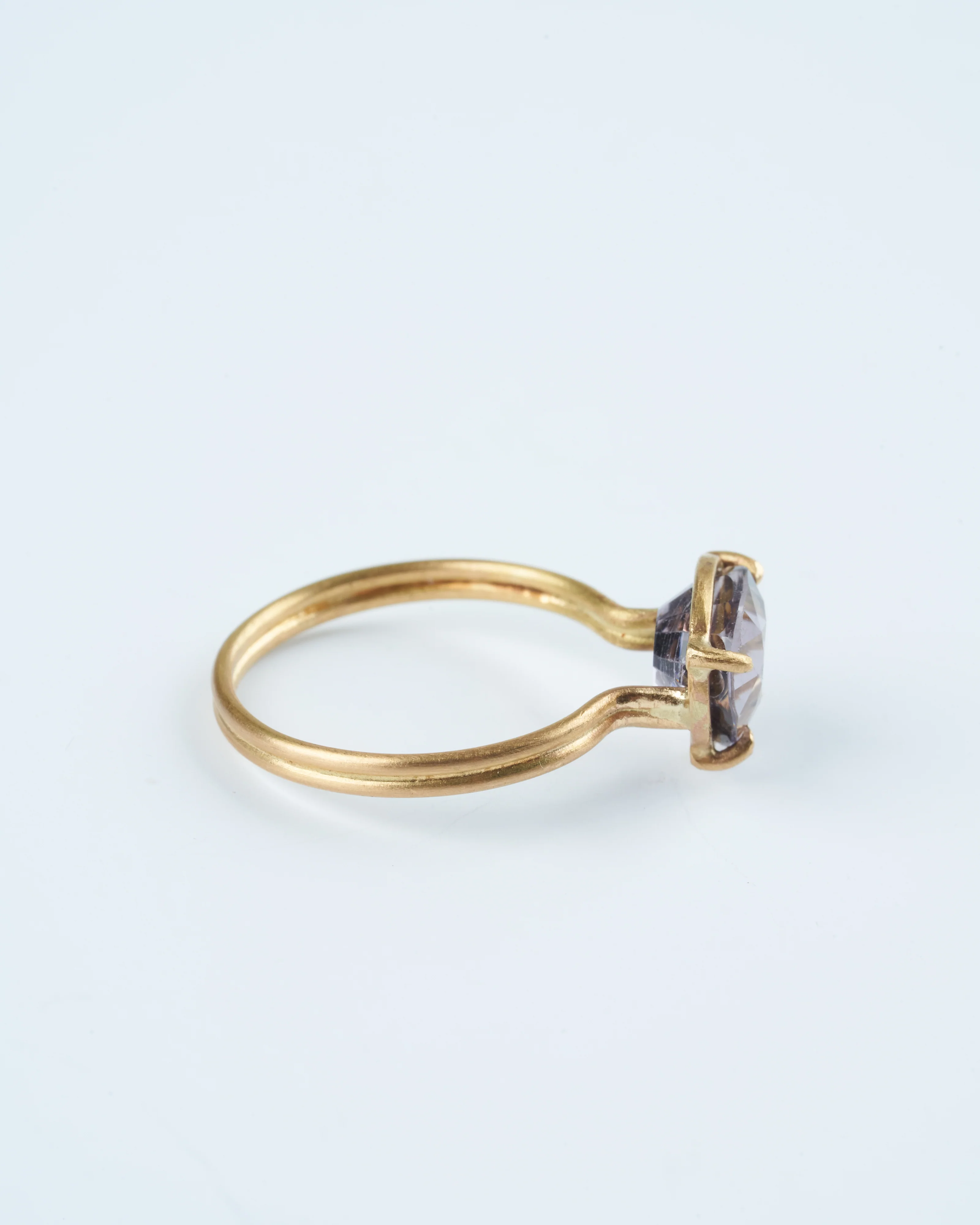 spinel teardrop ring - purple/ gold - Image 4
