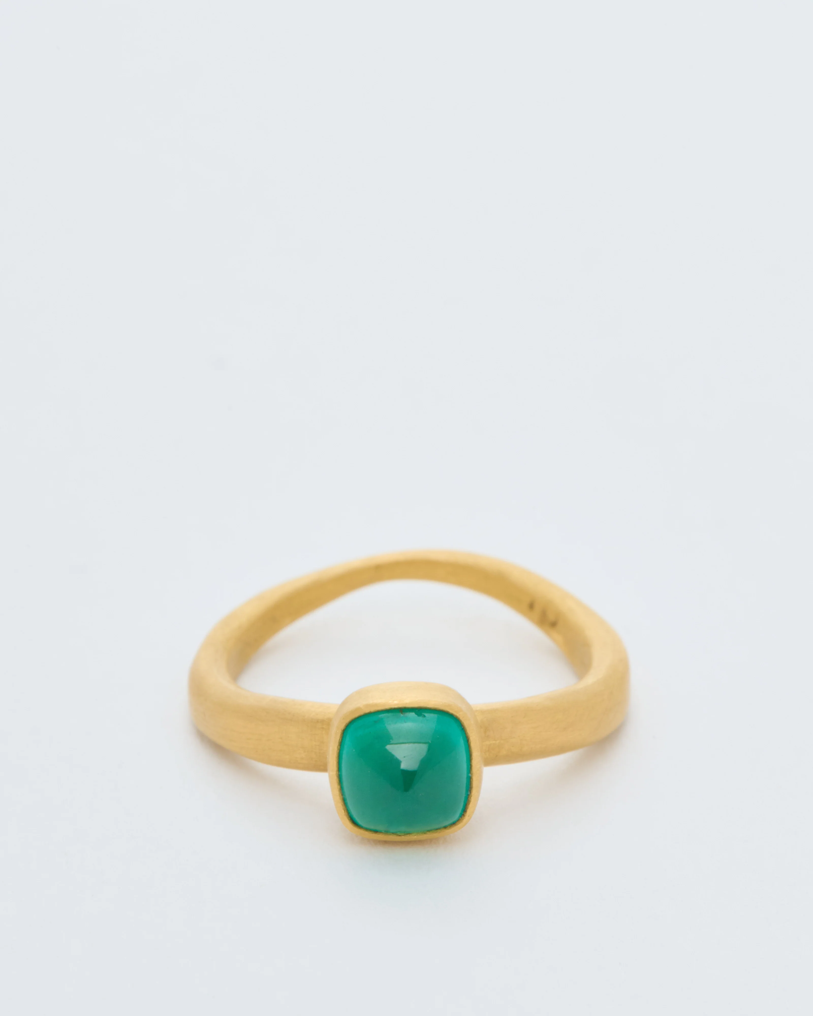 sugarloaf columbian cabochon emerald ring - Image 2