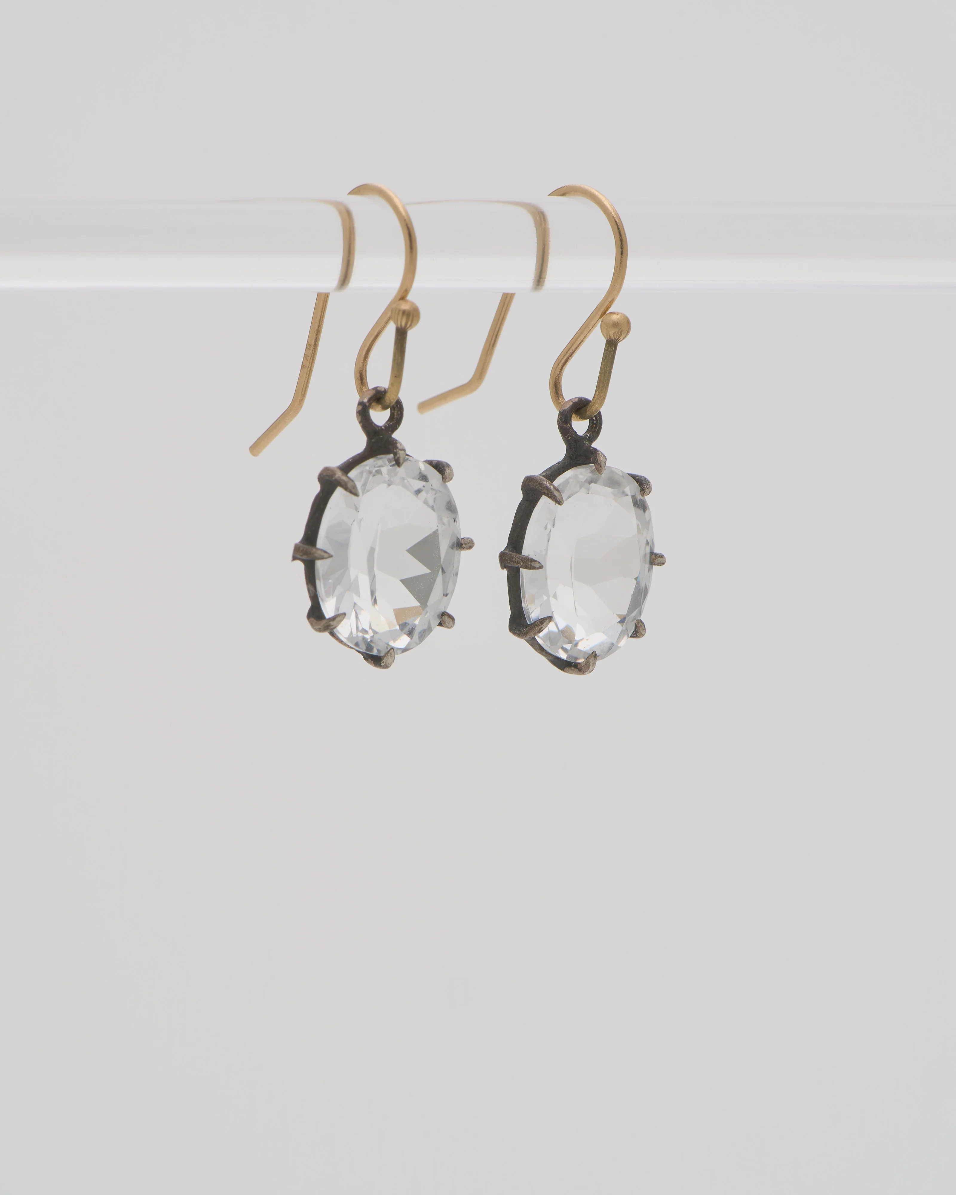 white topaz faceted oval north/south earrings - Image 4