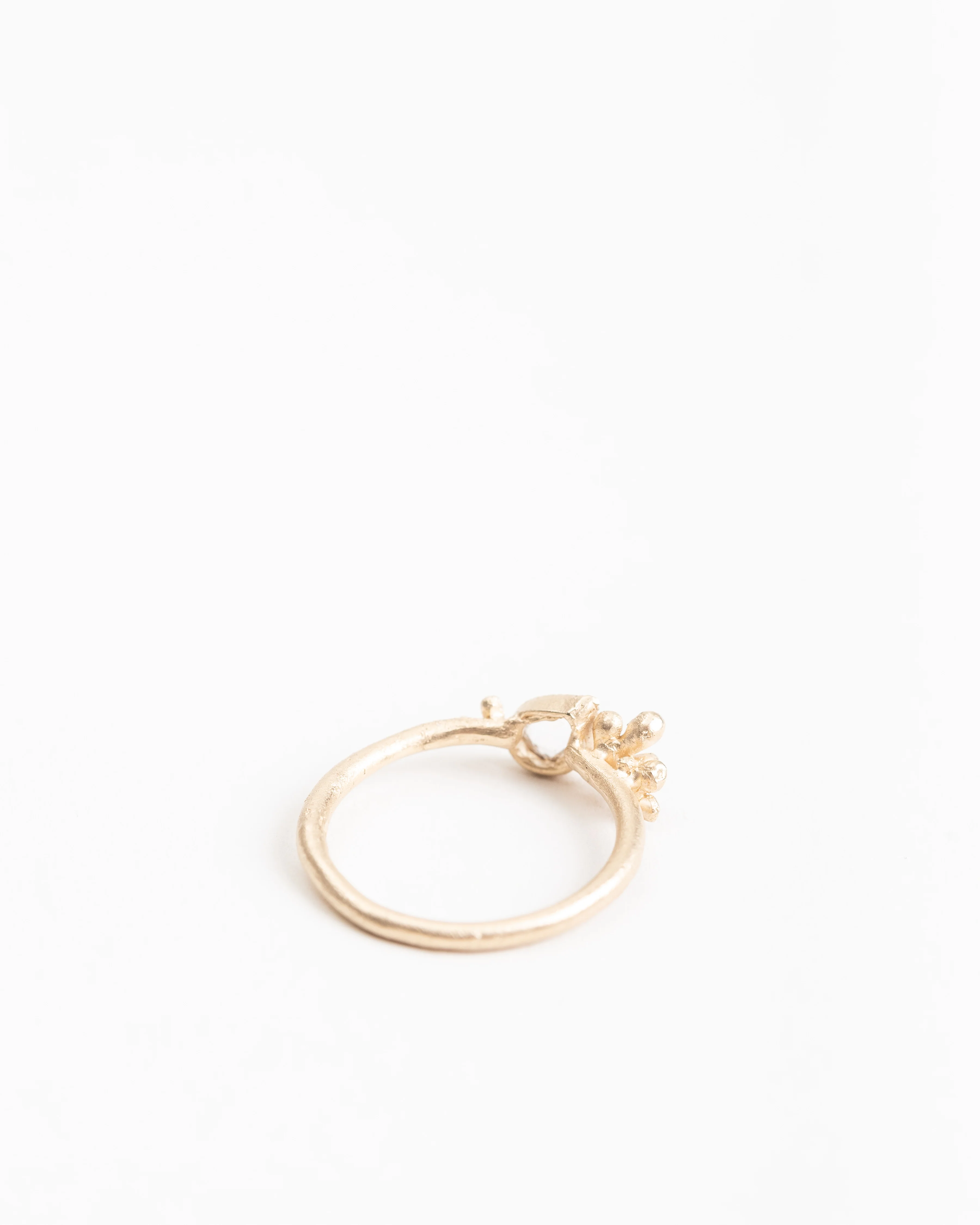 pear shaped diamond ring w/ paisley detail - Image 3